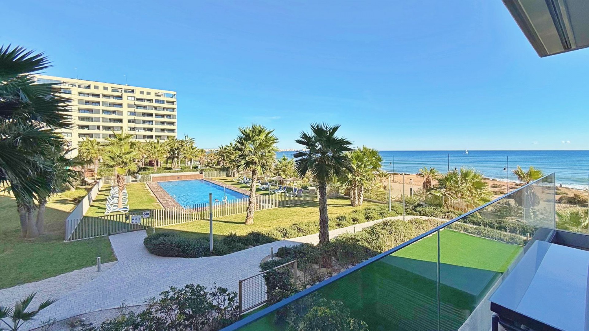 Resale - Wohnung Appartement -
Torrevieja - Punta Prima