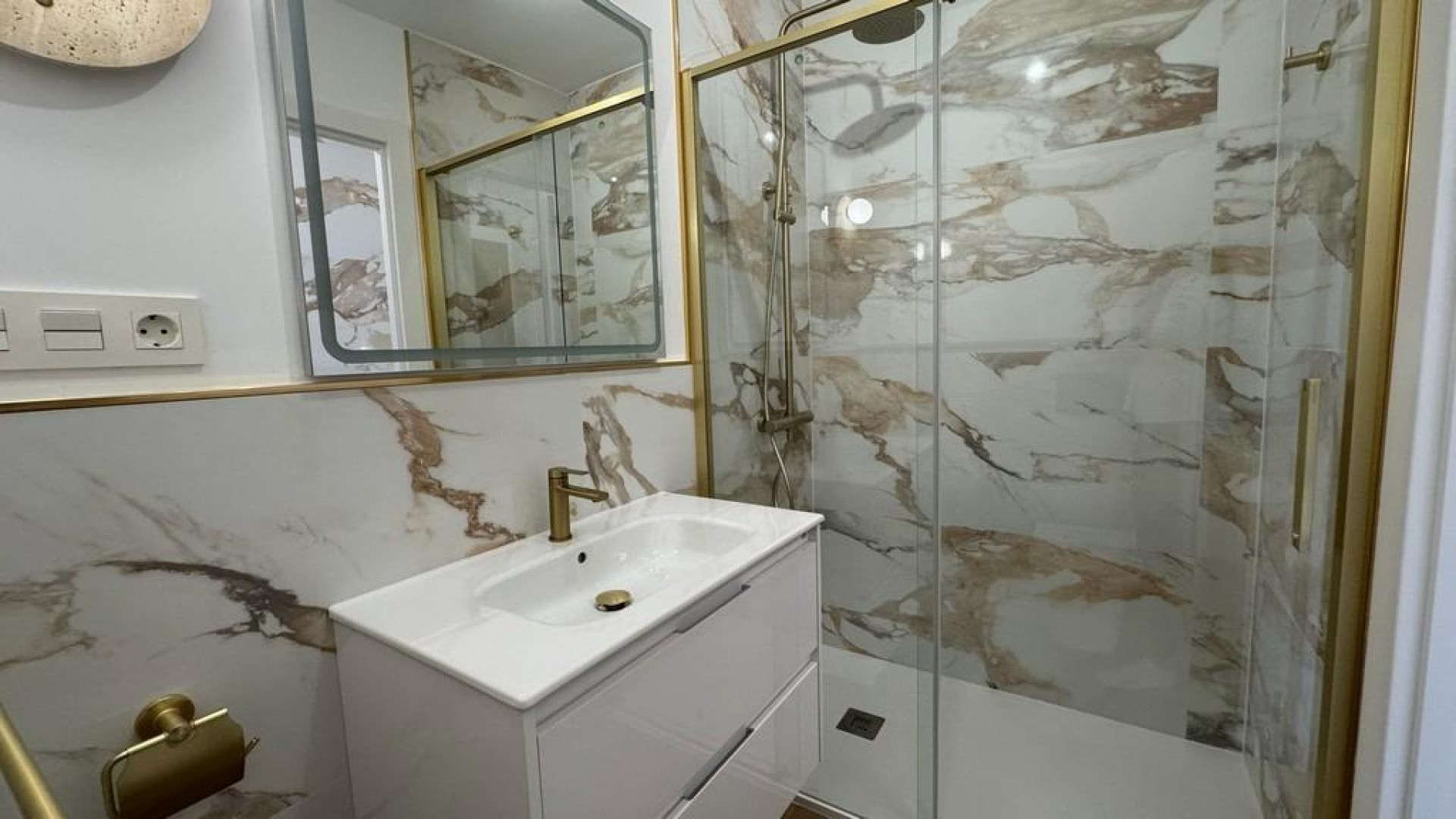 Resale - Wohnung Appartement -
Torrevieja - Punta prima