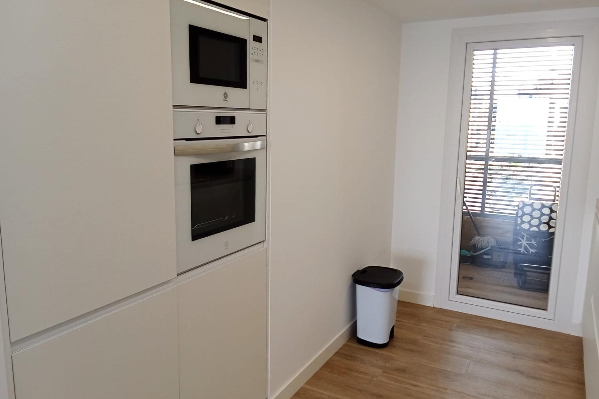 Resale - Wohnung / Appartement -
Torrevieja - Punta Prima