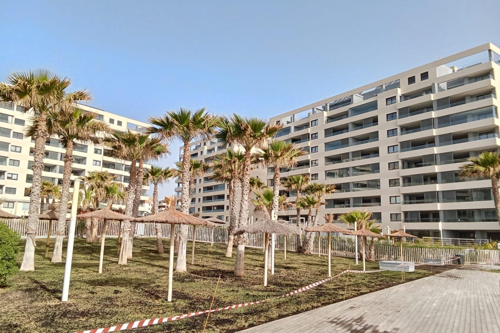 Resale - Wohnung / Appartement -
Torrevieja - Punta Prima