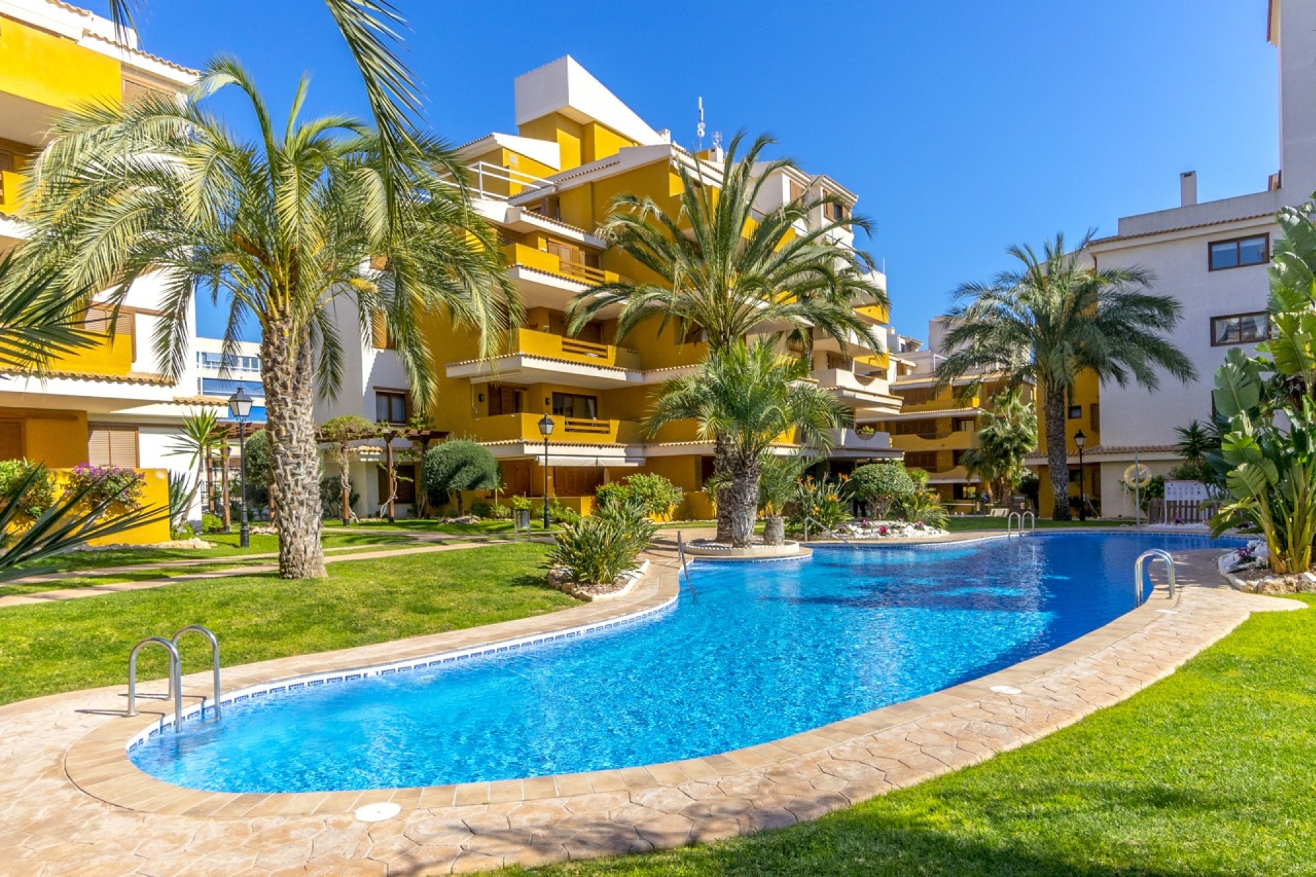 Resale - Wohnung / Appartement -
Torrevieja - Punta Prima