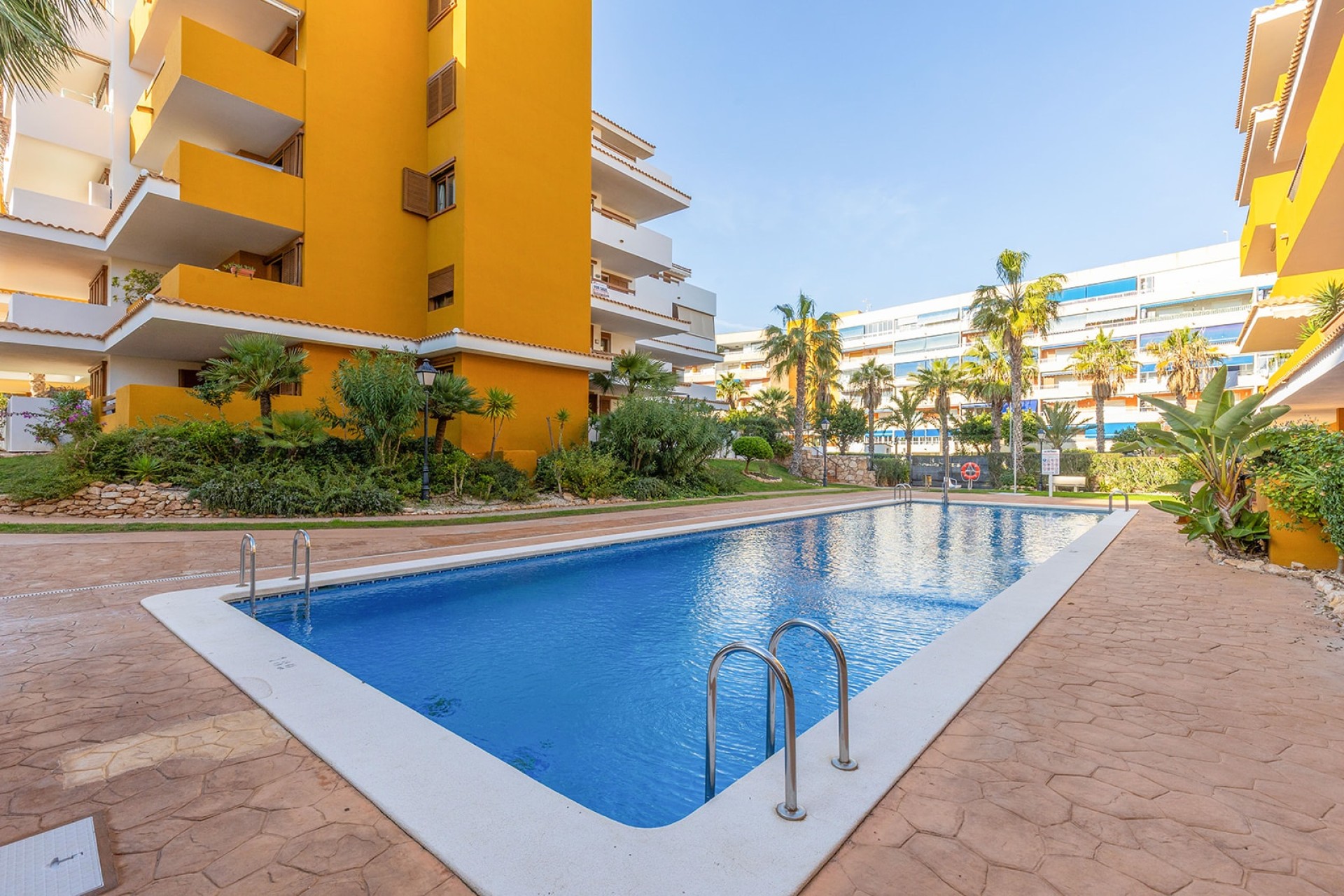 Resale - Wohnung / Appartement -
Torrevieja - Punta Prima