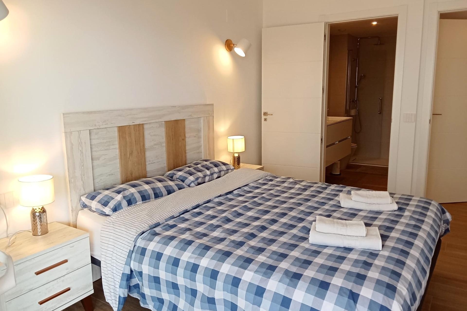 Resale - Wohnung / Appartement -
Torrevieja - Punta Prima