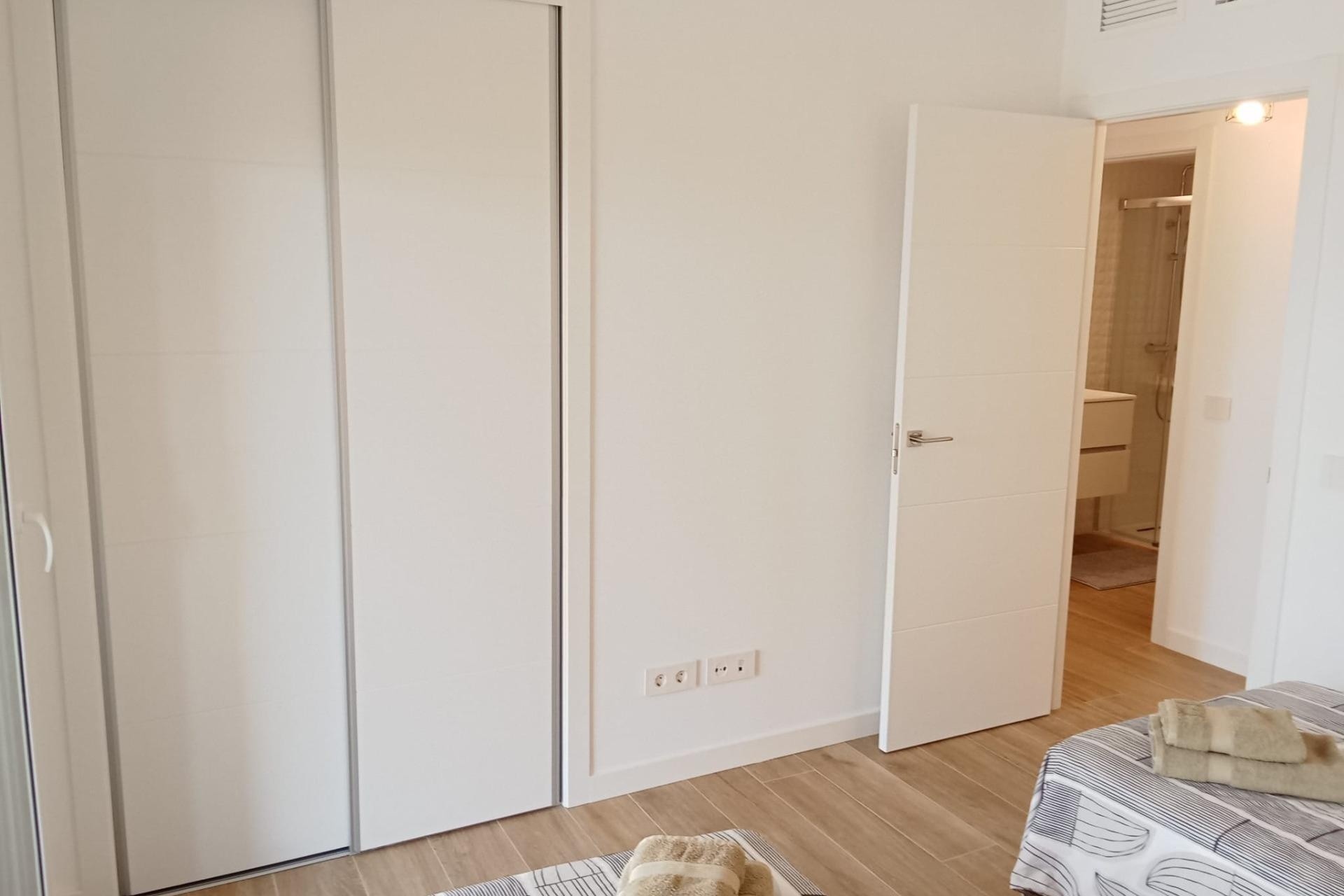 Resale - Wohnung / Appartement -
Torrevieja - Punta Prima