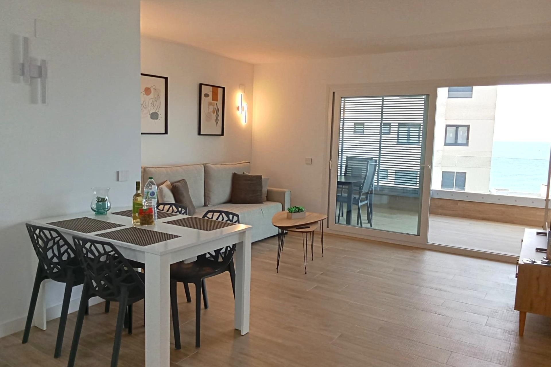 Resale - Wohnung / Appartement -
Torrevieja - Punta Prima