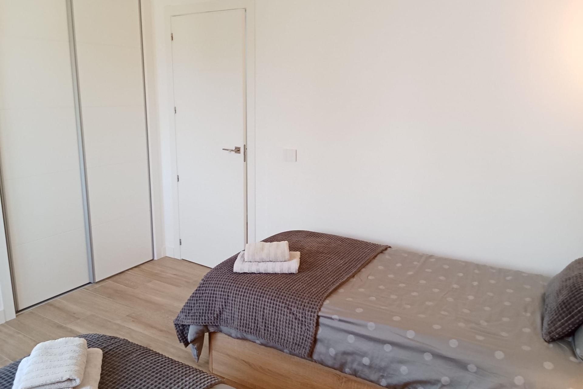 Resale - Wohnung / Appartement -
Torrevieja - Punta Prima