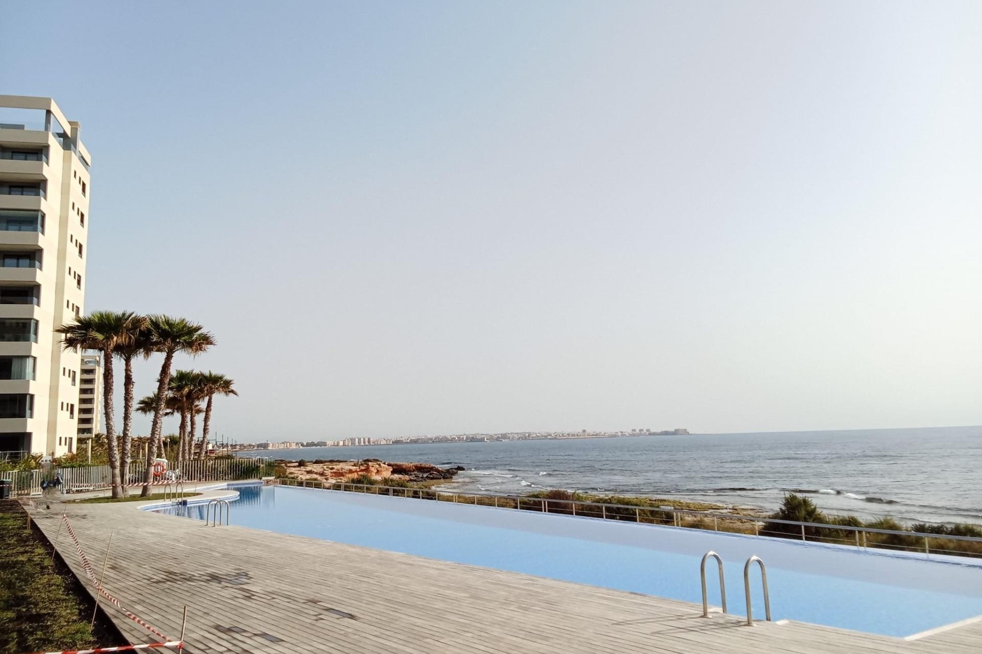 Resale - Wohnung / Appartement -
Torrevieja - Punta Prima