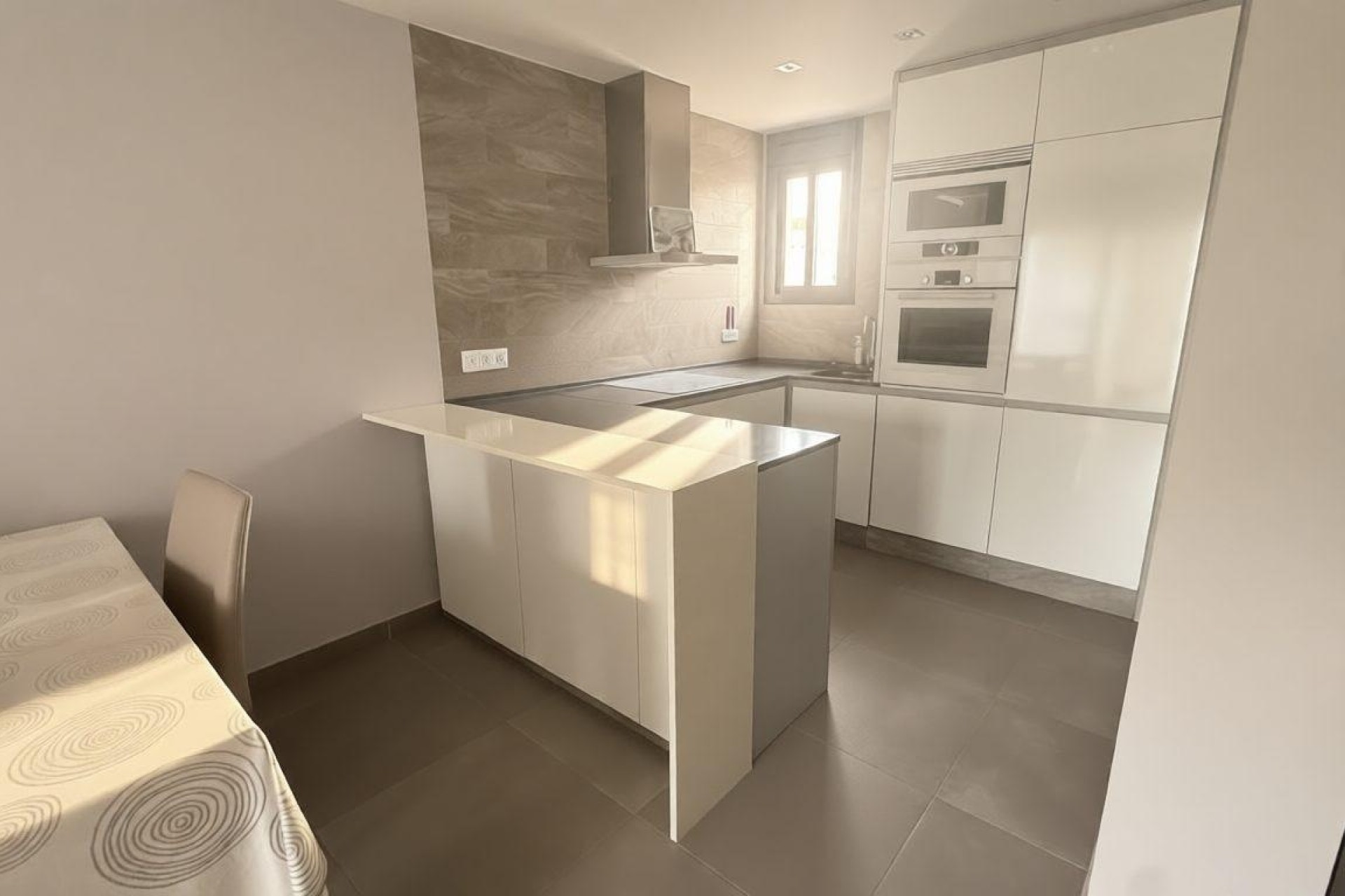 Resale - Wohnung / Appartement -
Torrevieja - Punta Prima