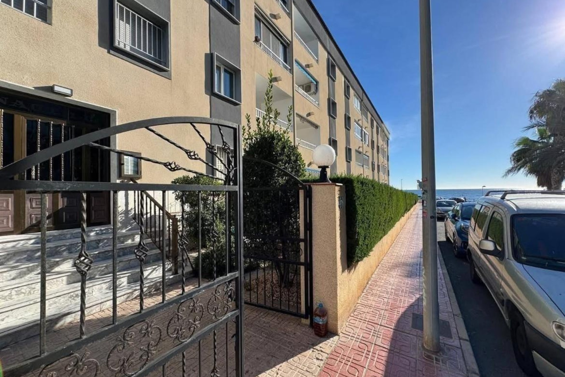 Resale - Wohnung / Appartement -
Torrevieja - Punta Prima