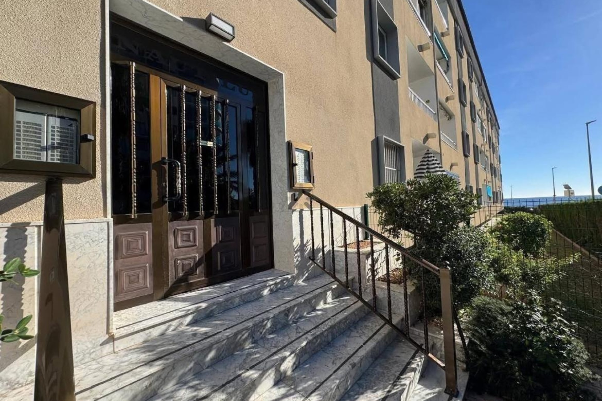 Resale - Wohnung / Appartement -
Torrevieja - Punta Prima