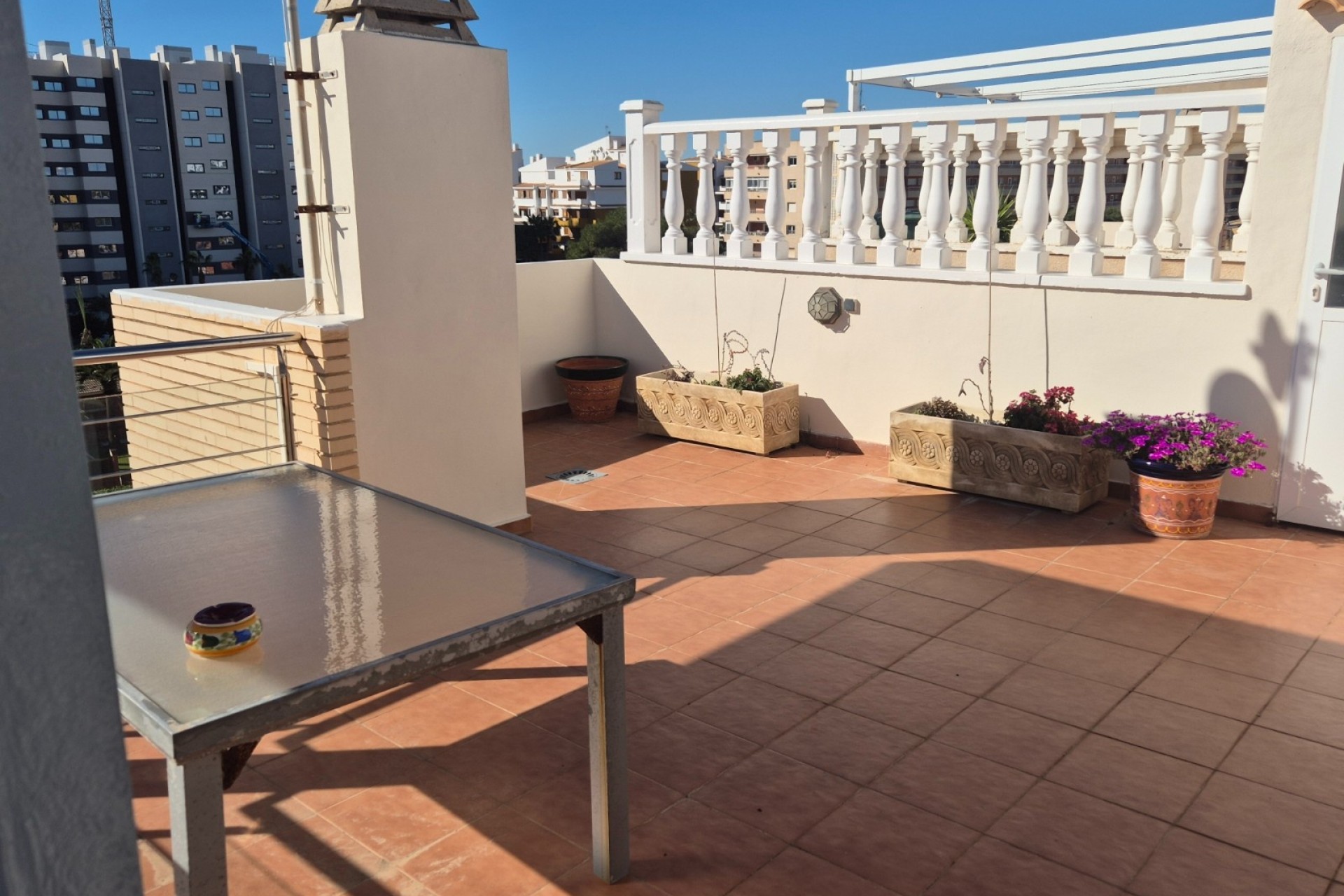 Resale - Wohnung / Appartement -
Torrevieja - Punta Prima