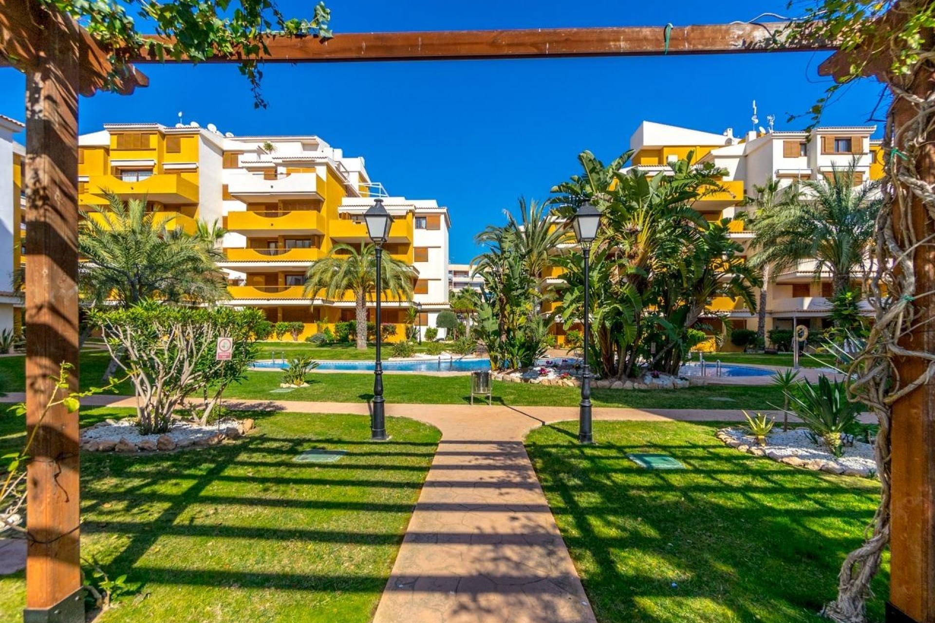 Resale - Wohnung / Appartement -
Torrevieja - Punta Prima
