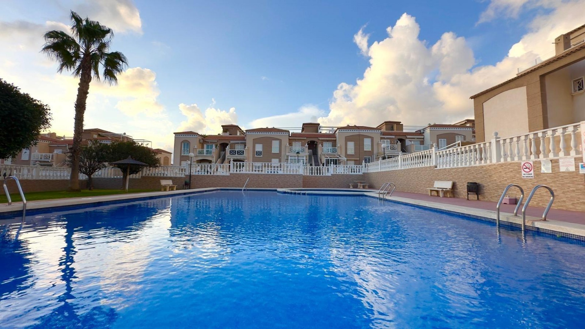 Resale - Wohnung Appartement -
Torrevieja - Torreblanca