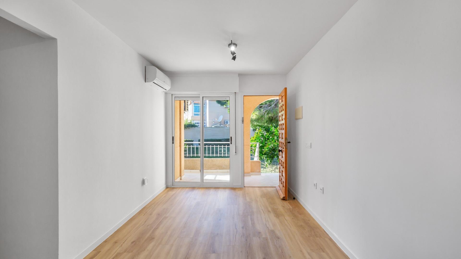 Resale - Wohnung Appartement -
Torrevieja - Torreblanca