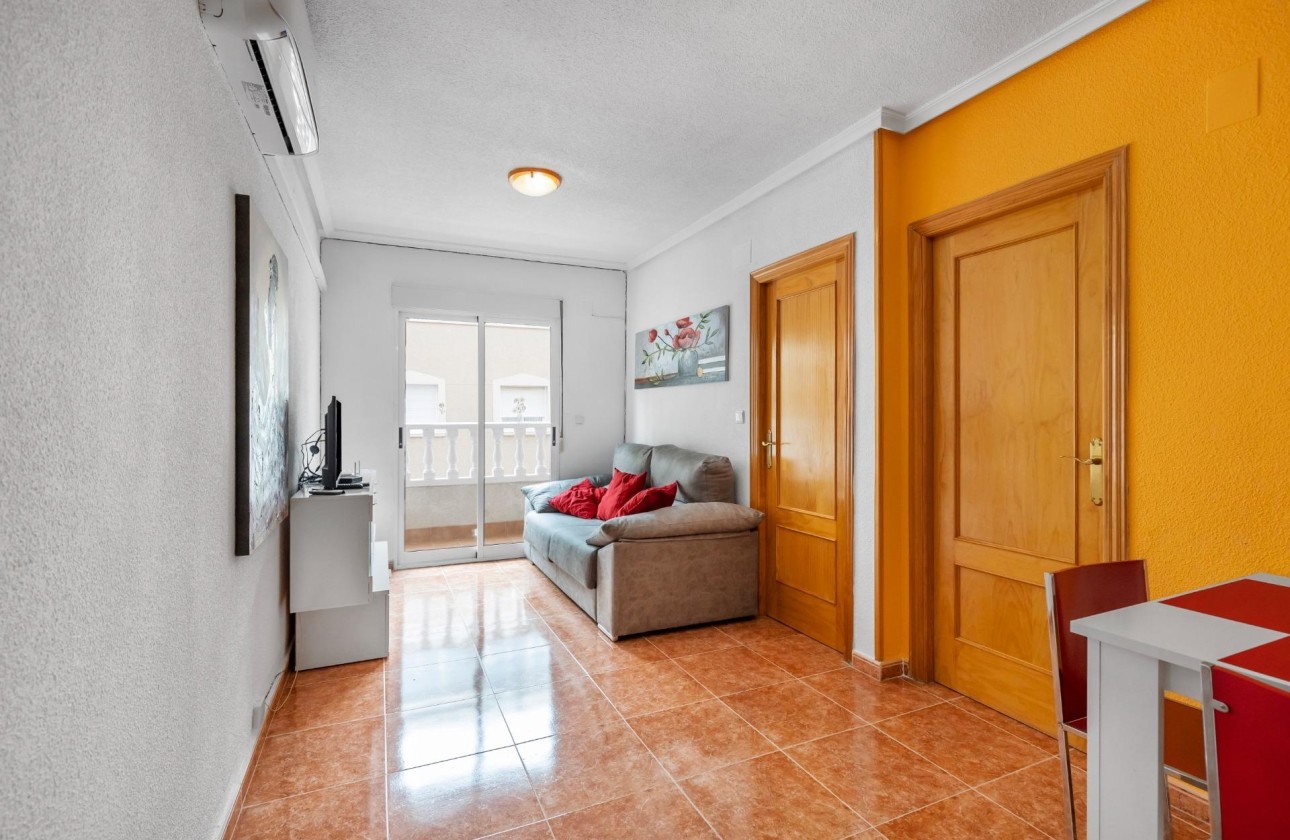 Resale - Wohnung / Appartement -
Torrevieja - torrevieja