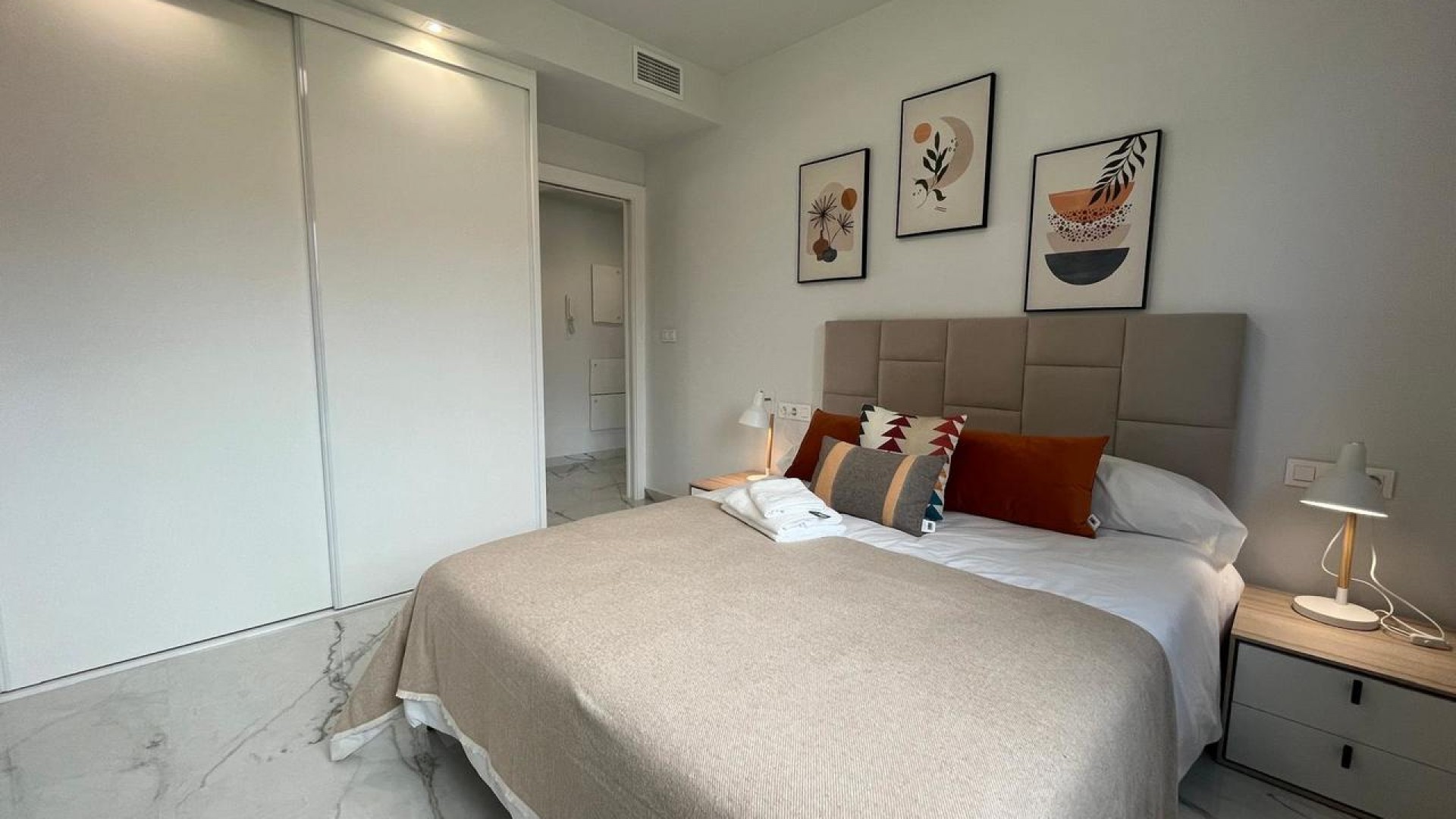 Resale - Wohnung Appartement -
Torrevieja