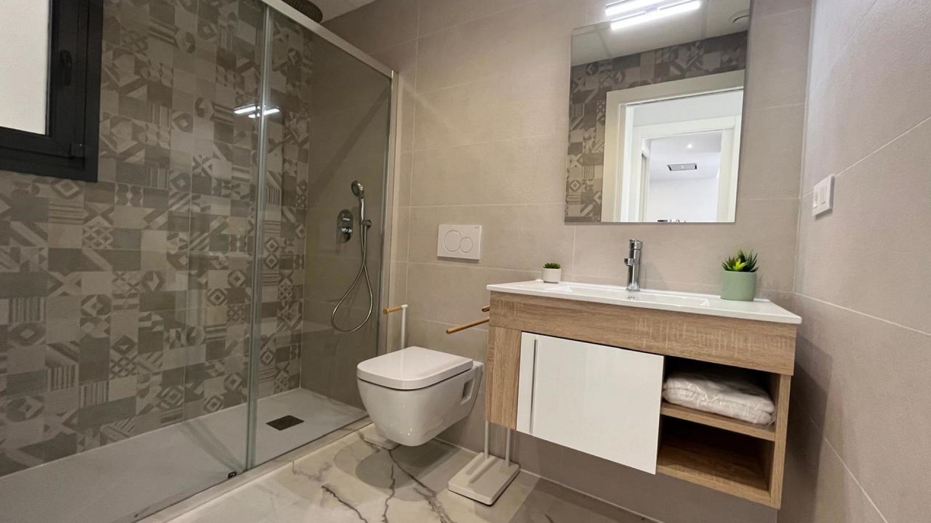 Resale - Wohnung Appartement -
Torrevieja