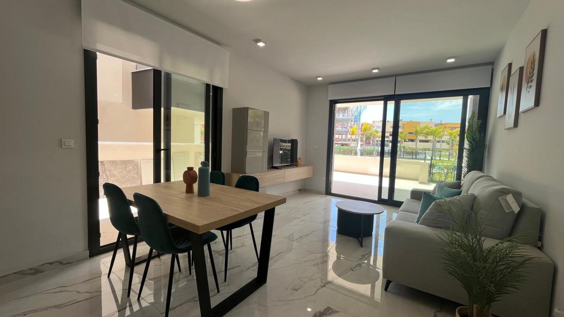 Resale - Wohnung Appartement -
Torrevieja