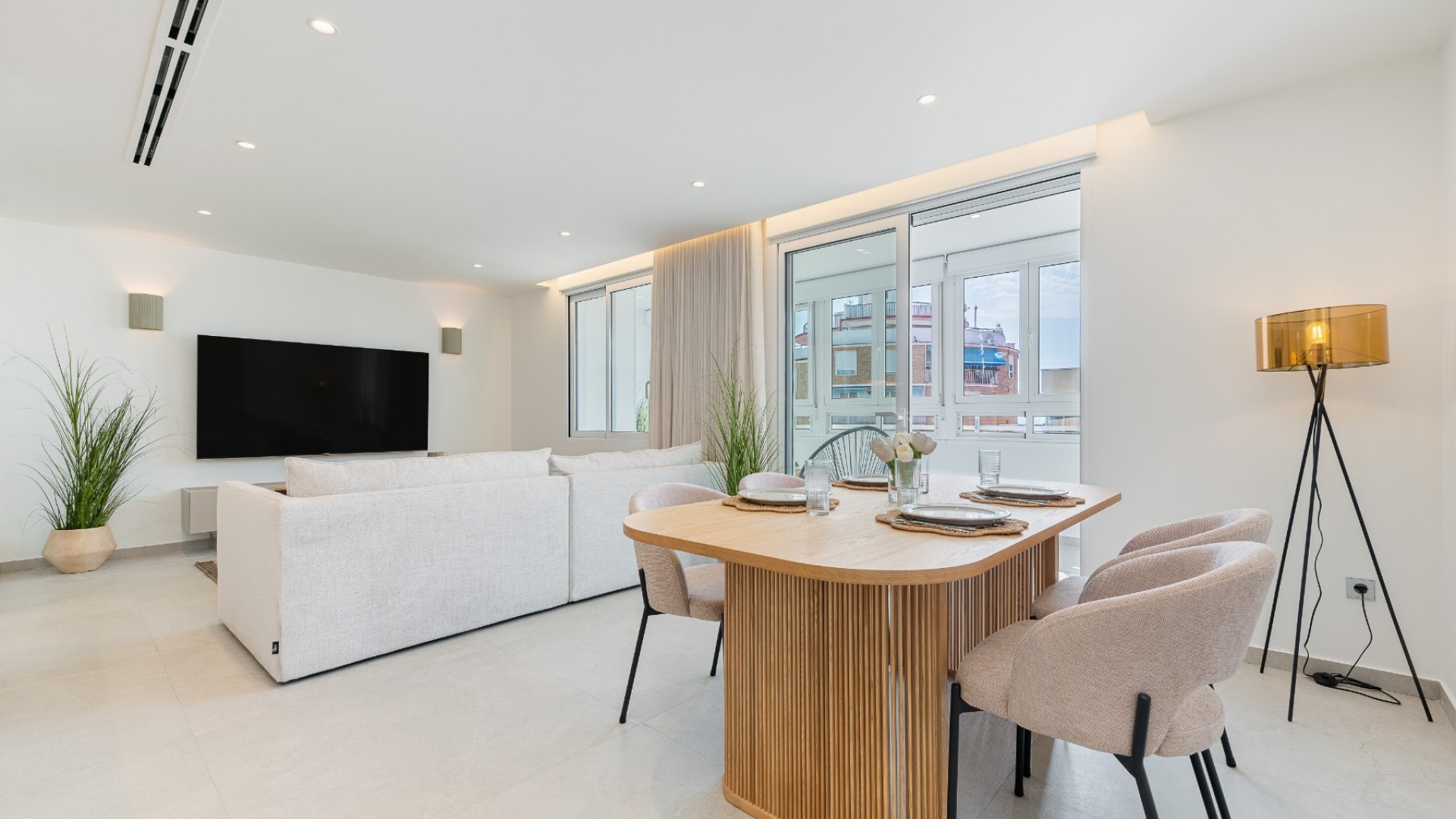 Resale - Wohnung Appartement -
Torrevieja