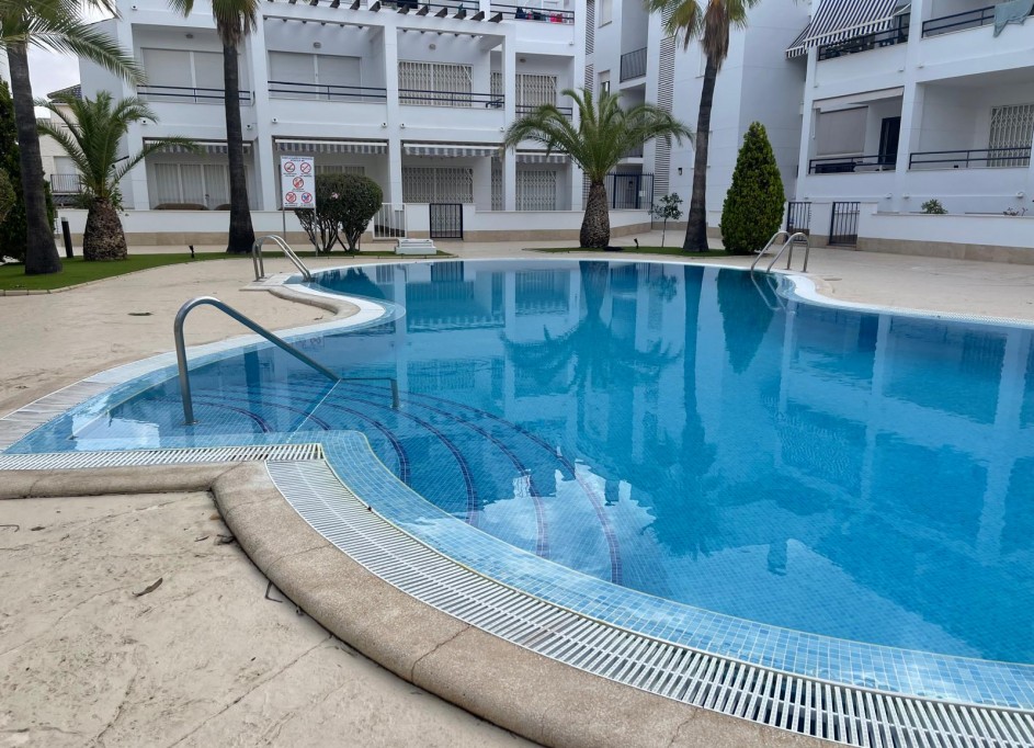 Resale - Wohnung Appartement -
Torrevieja