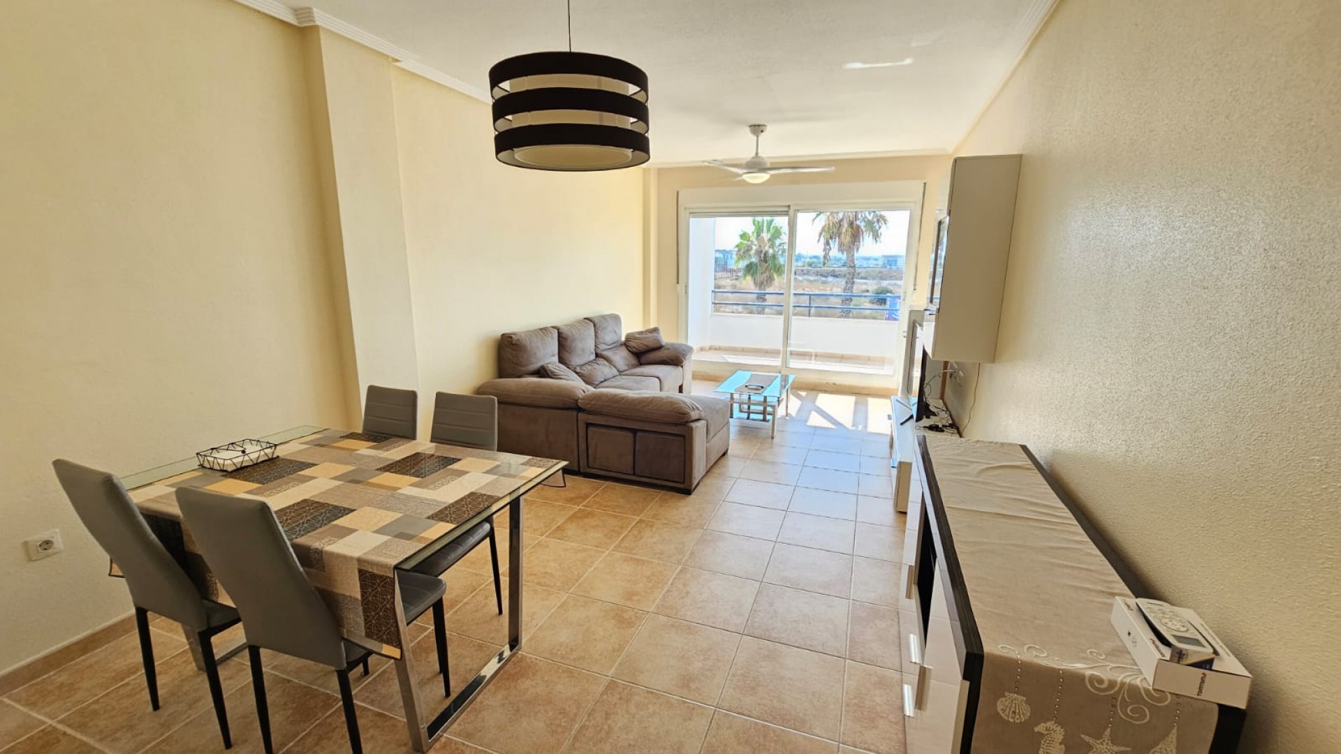 Resale - Wohnung Appartement -
Torrevieja