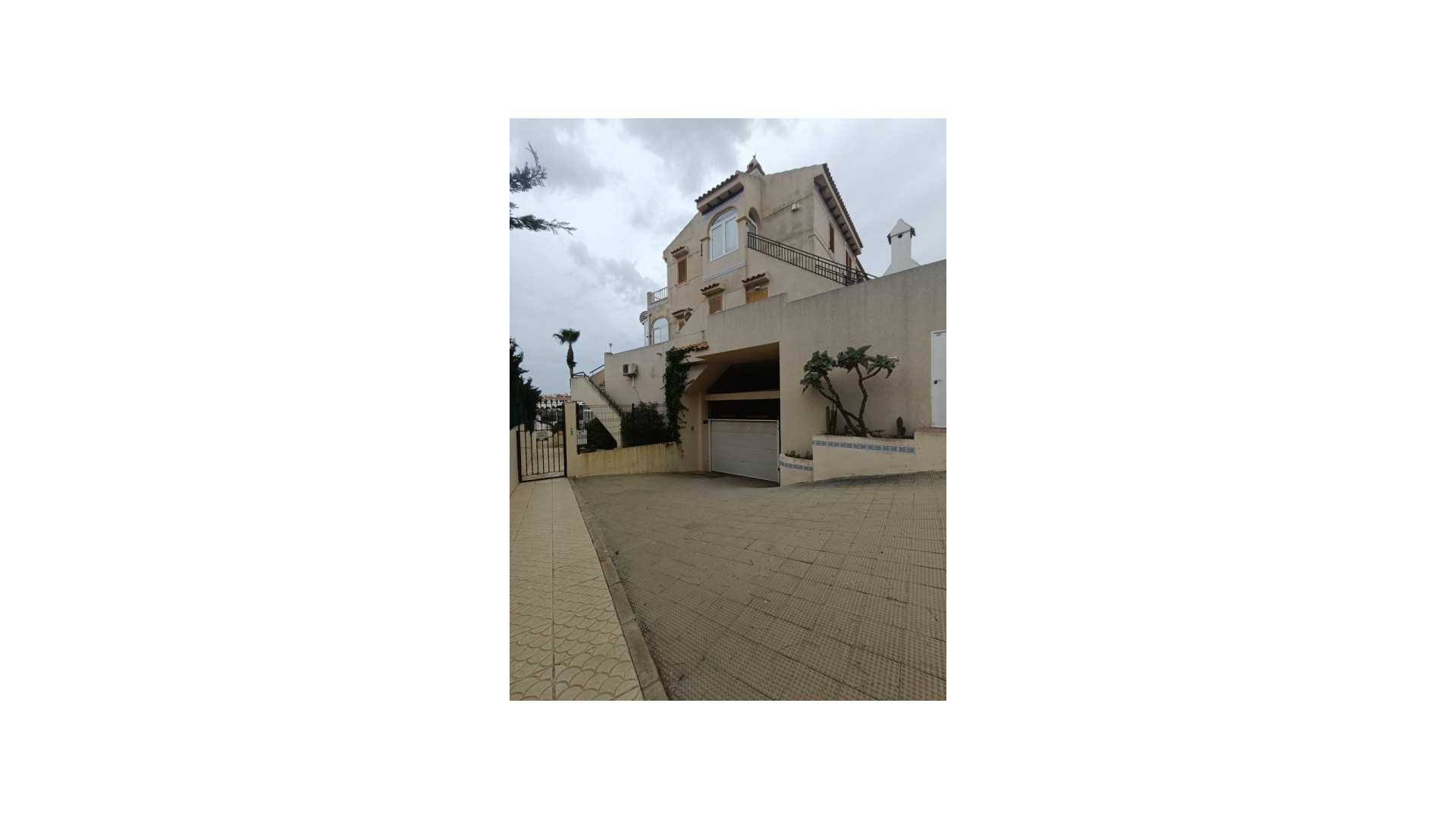 Resale - Wohnung Appartement -
Torrevieja