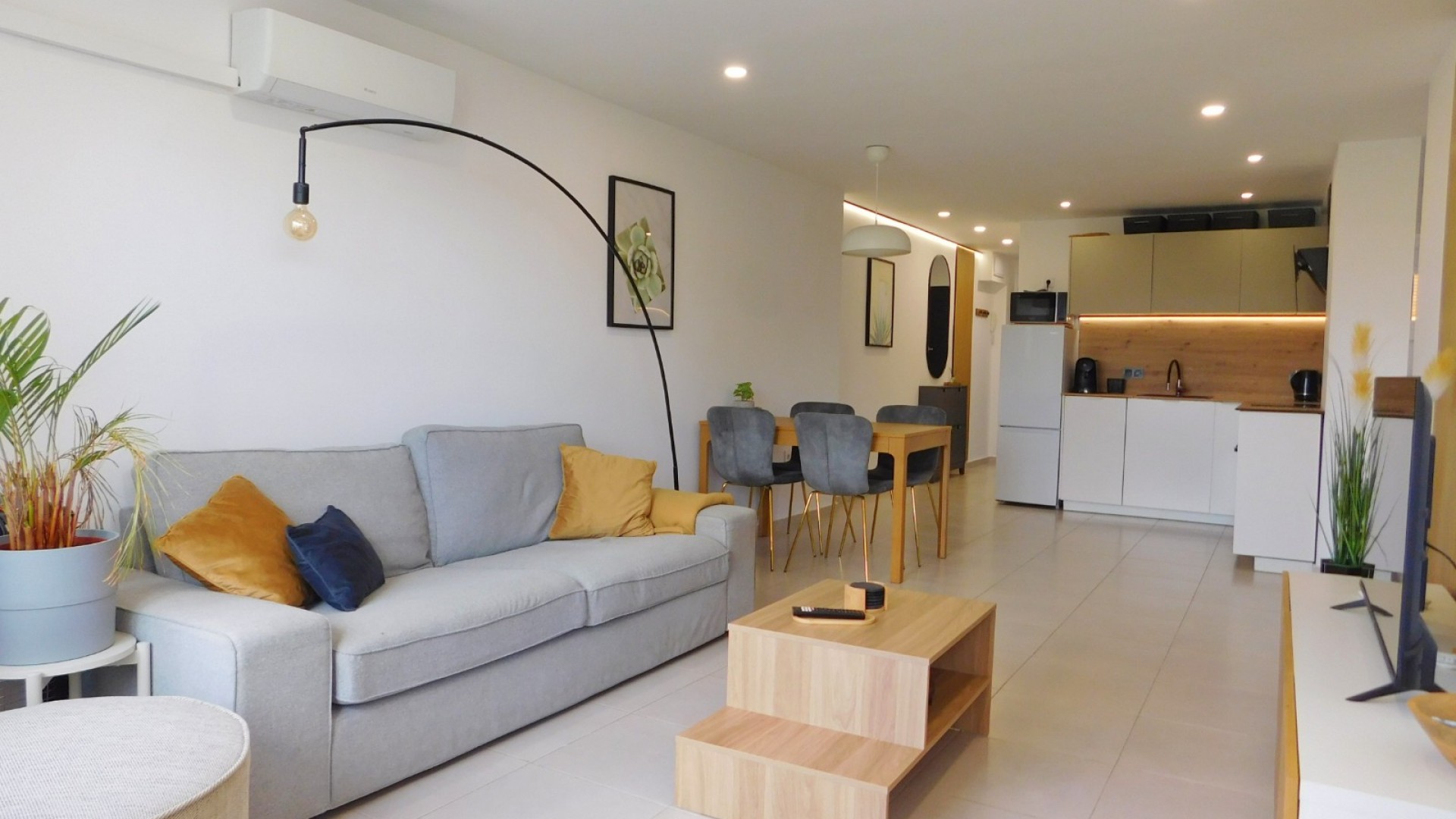 Resale - Wohnung Appartement -
Torrevieja