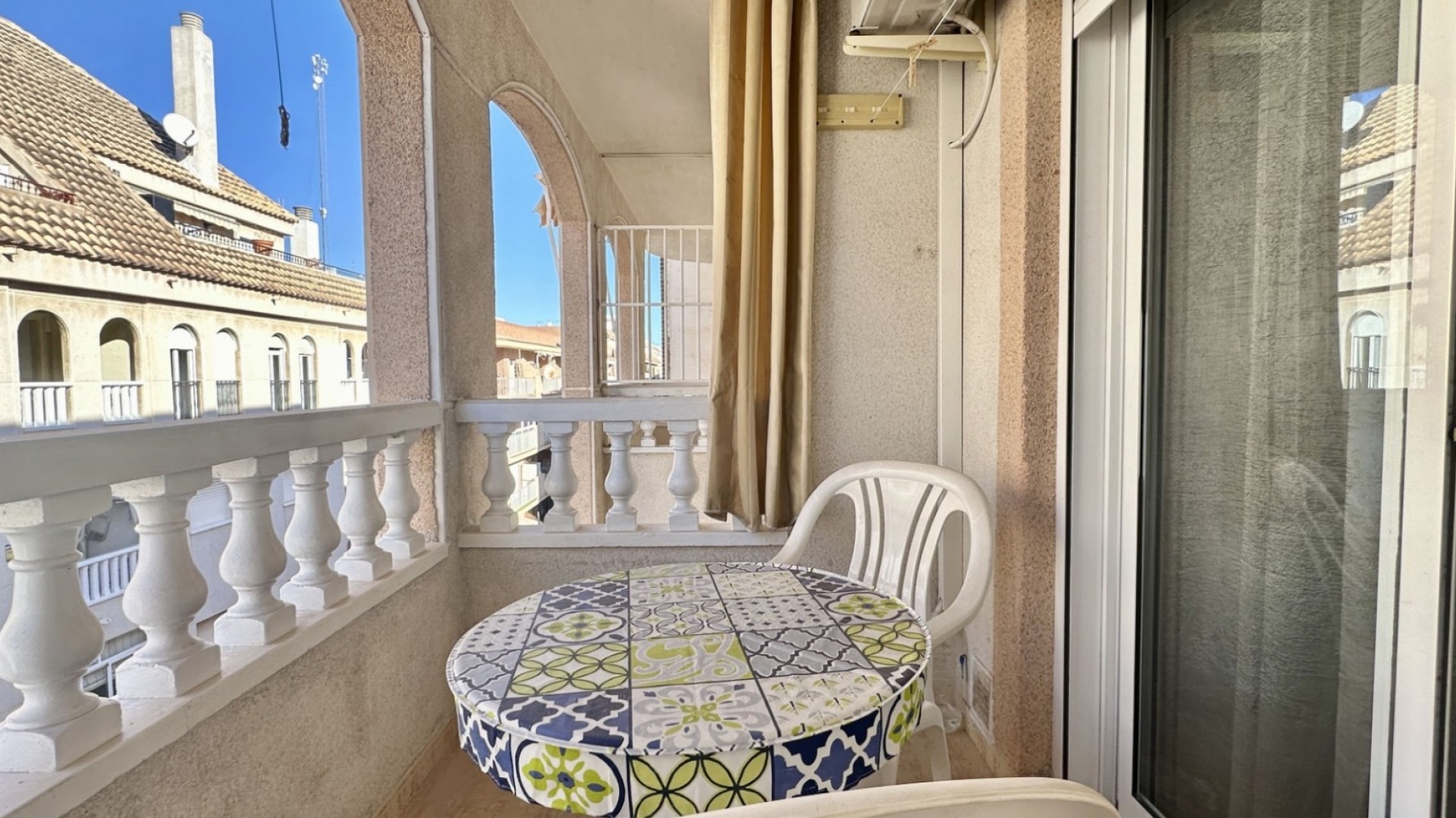Resale - Wohnung Appartement -
Torrevieja