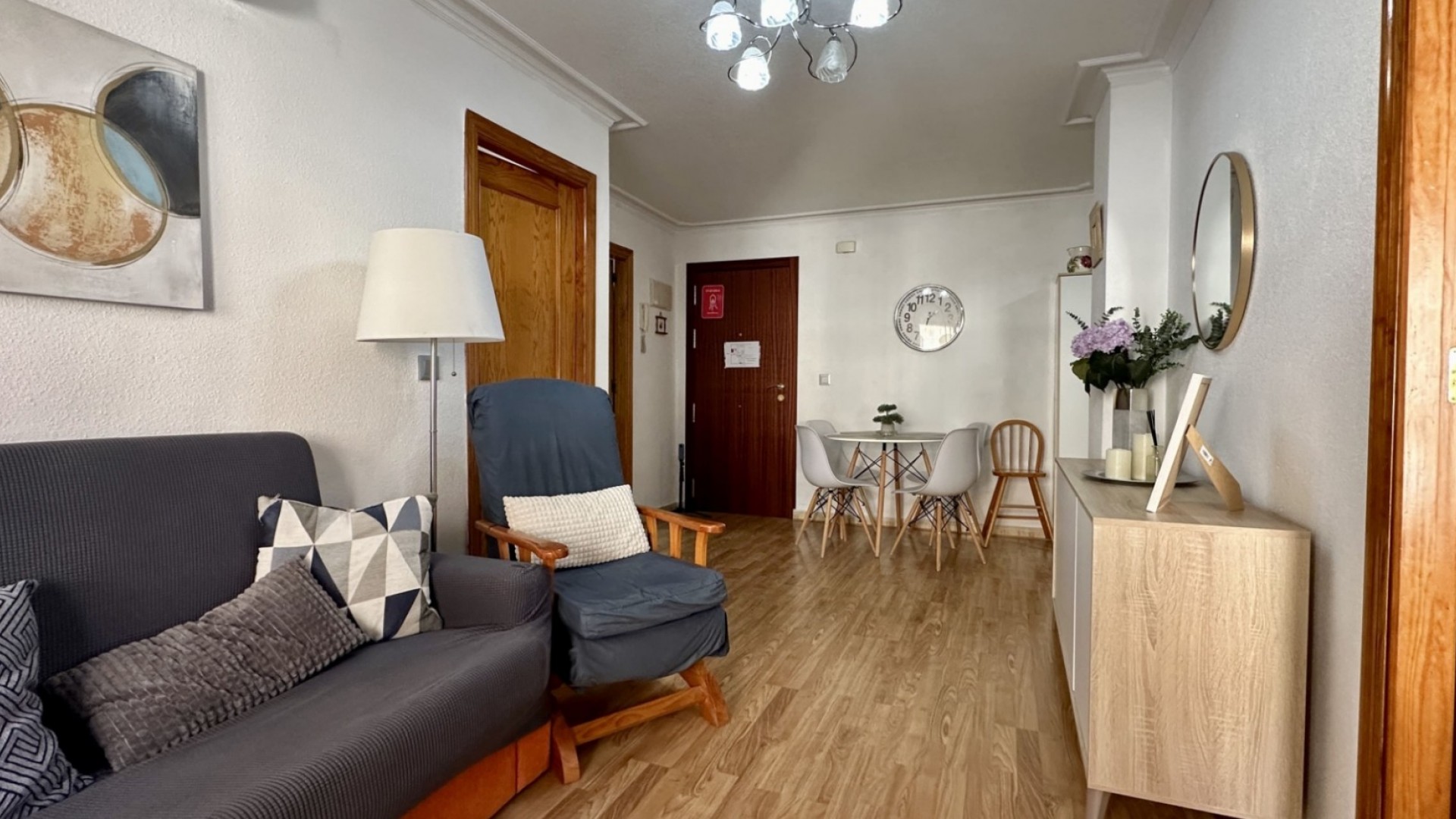 Resale - Wohnung Appartement -
Torrevieja