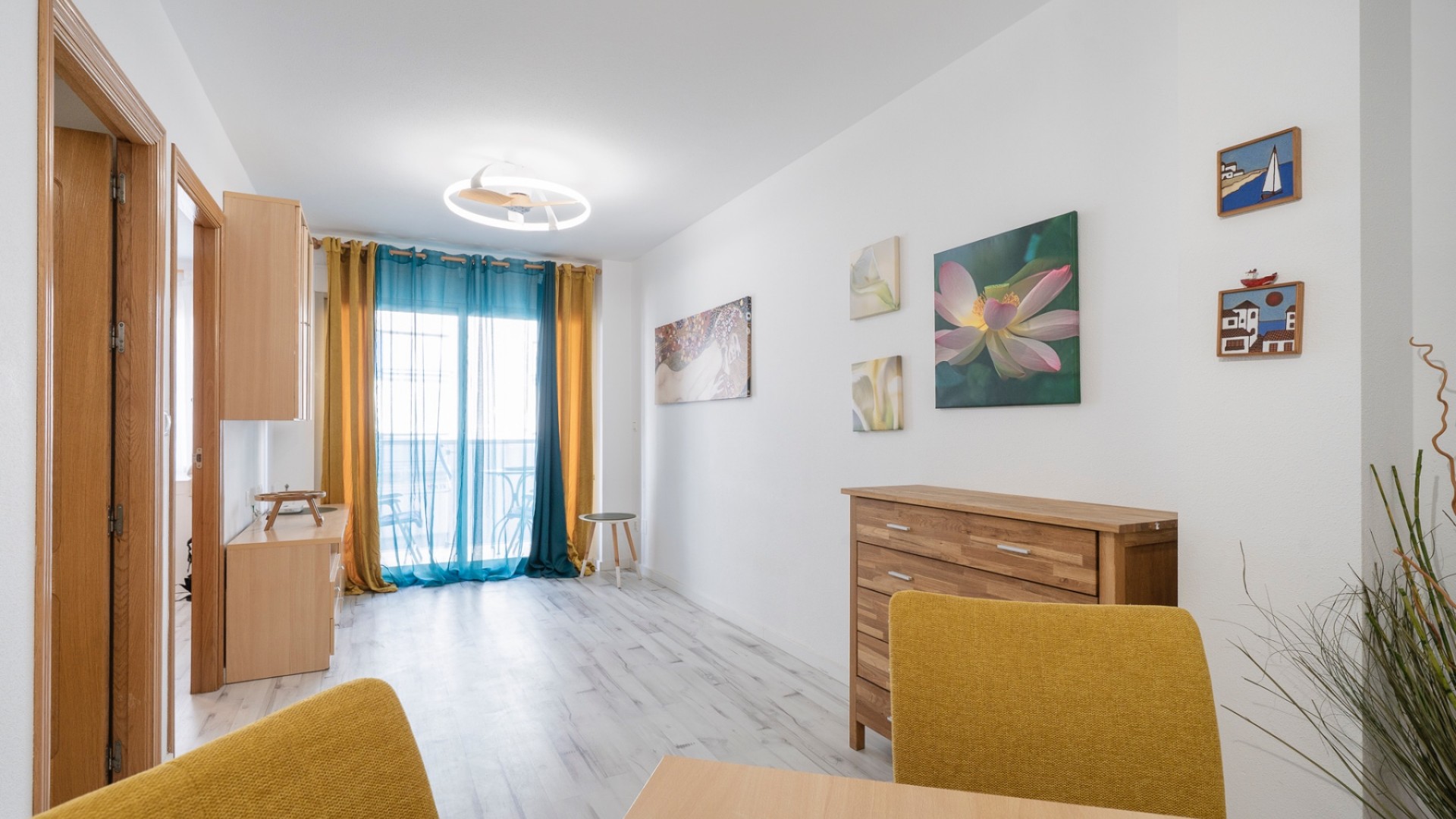 Resale - Wohnung Appartement -
Torrevieja