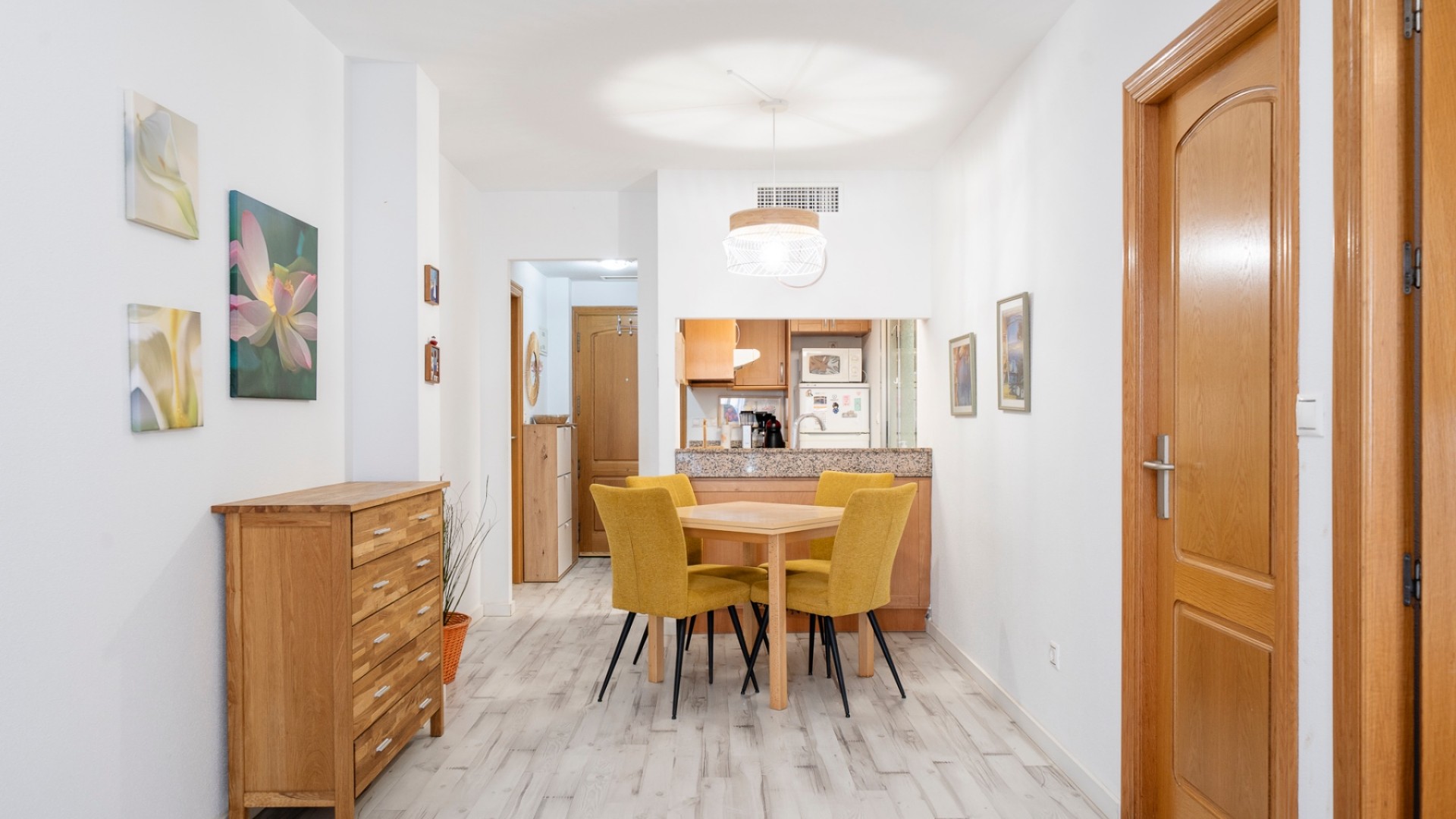 Resale - Wohnung Appartement -
Torrevieja