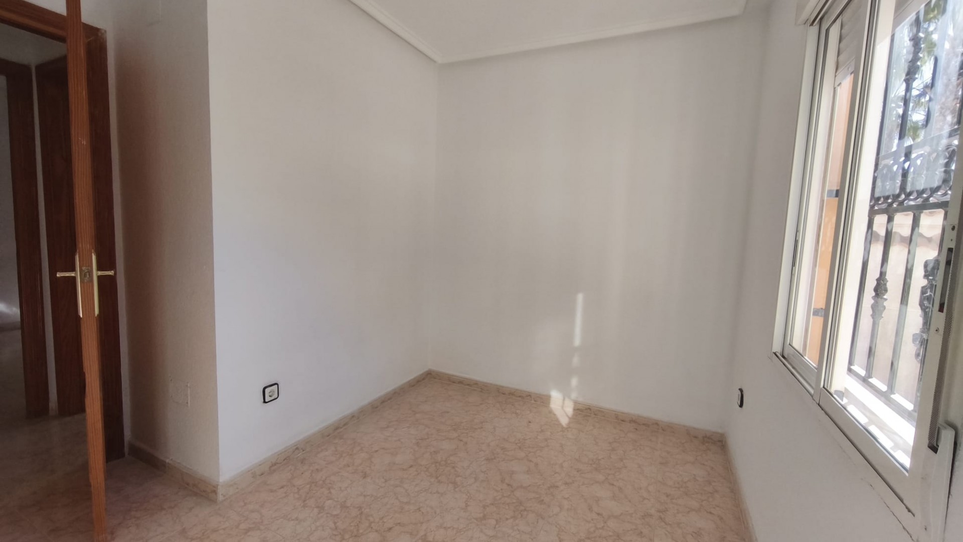 Resale - Wohnung Appartement -
Torrevieja