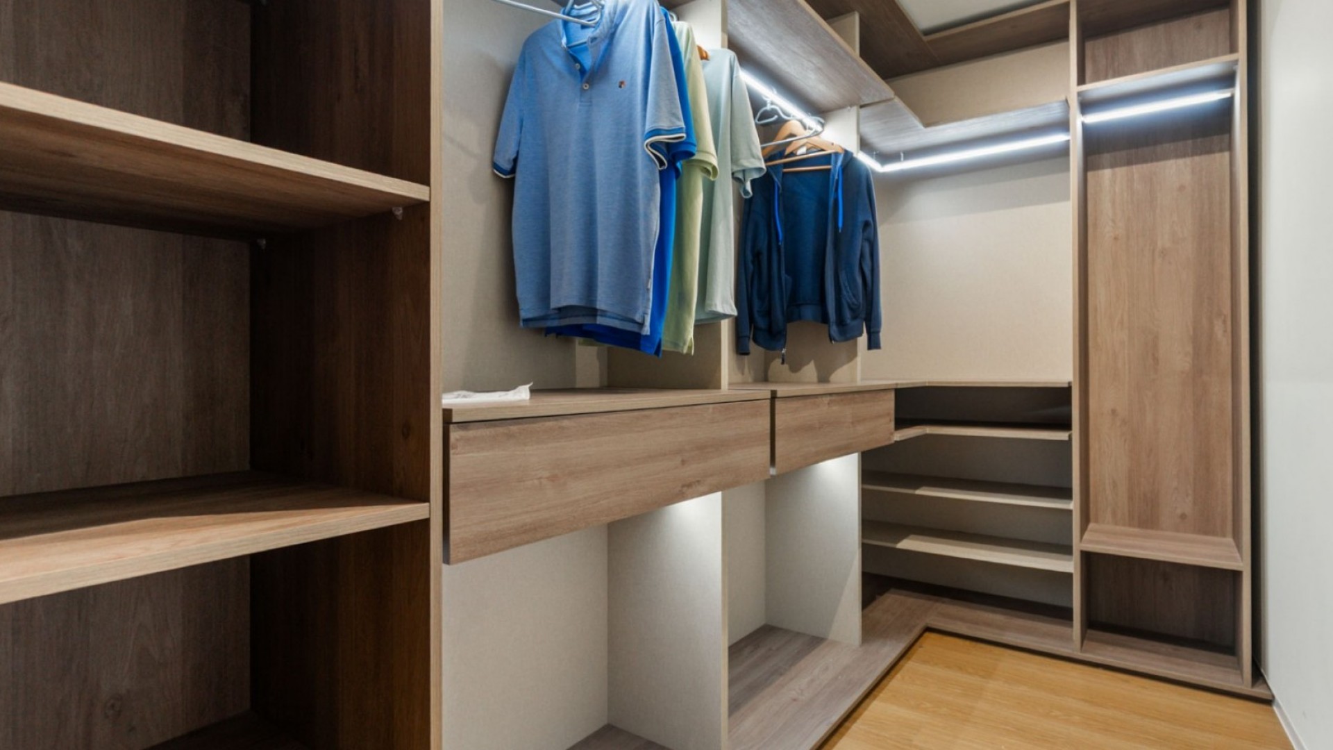 Resale - Wohnung Appartement -
Torrevieja