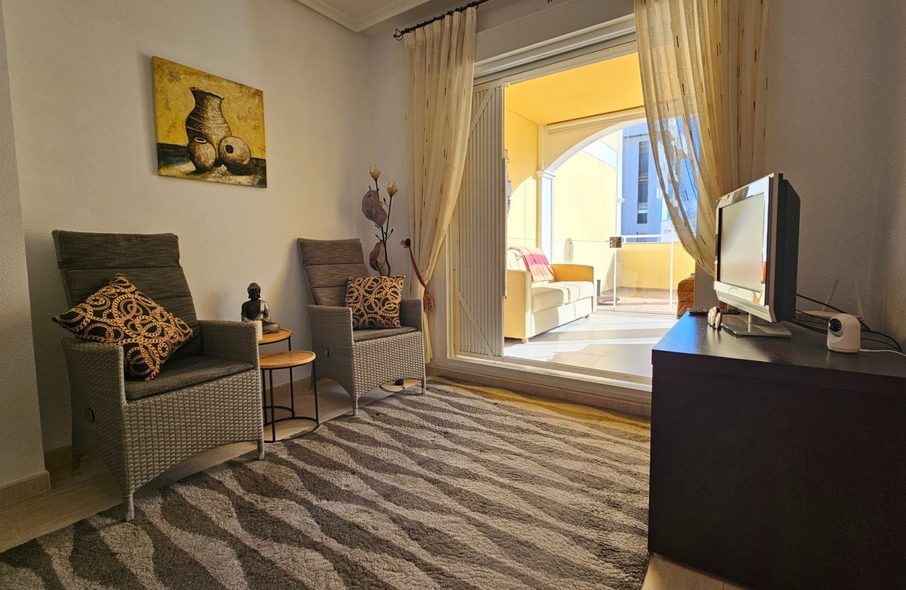 Resale - Wohnung / Appartement -
Torrevieja