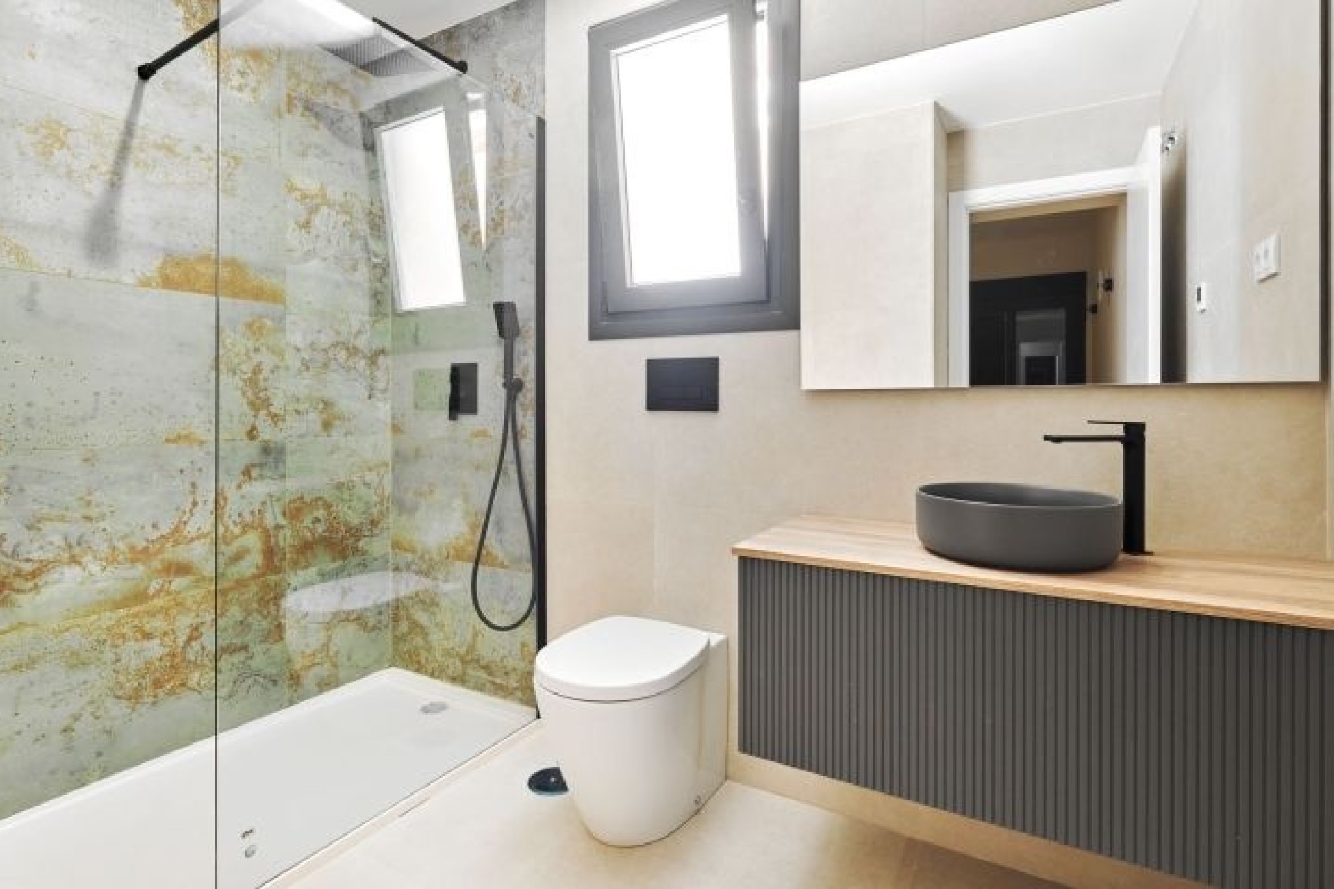 Resale - Wohnung / Appartement -
Torrevieja