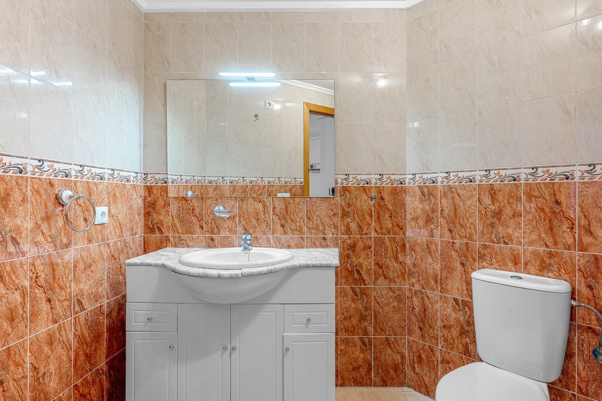 Resale - Wohnung / Appartement -
Torrevieja