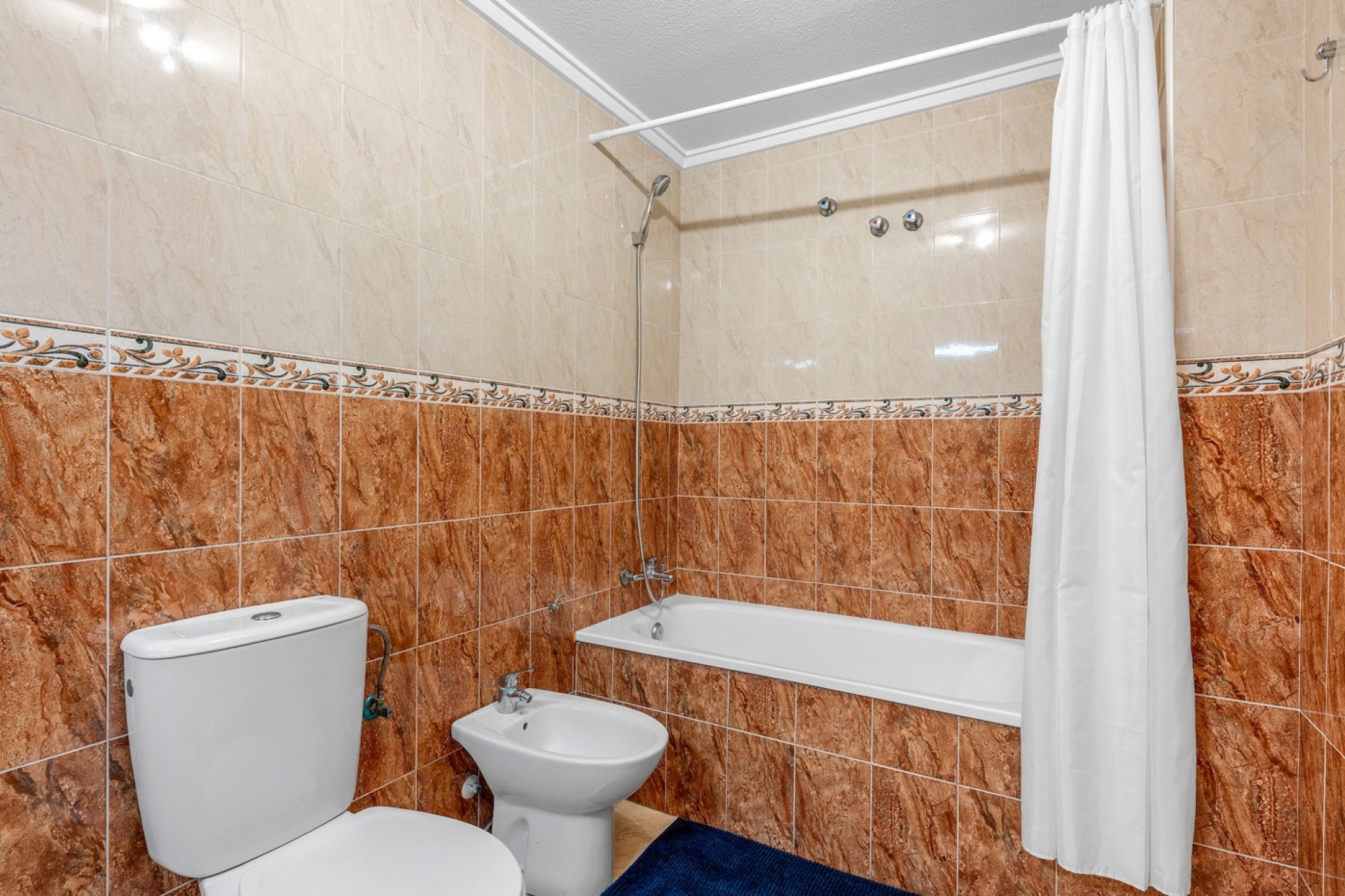 Resale - Wohnung / Appartement -
Torrevieja