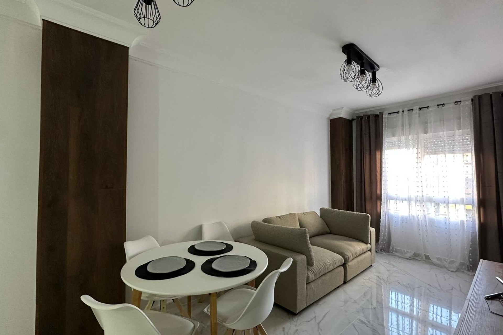 Resale - Wohnung / Appartement -
Torrevieja