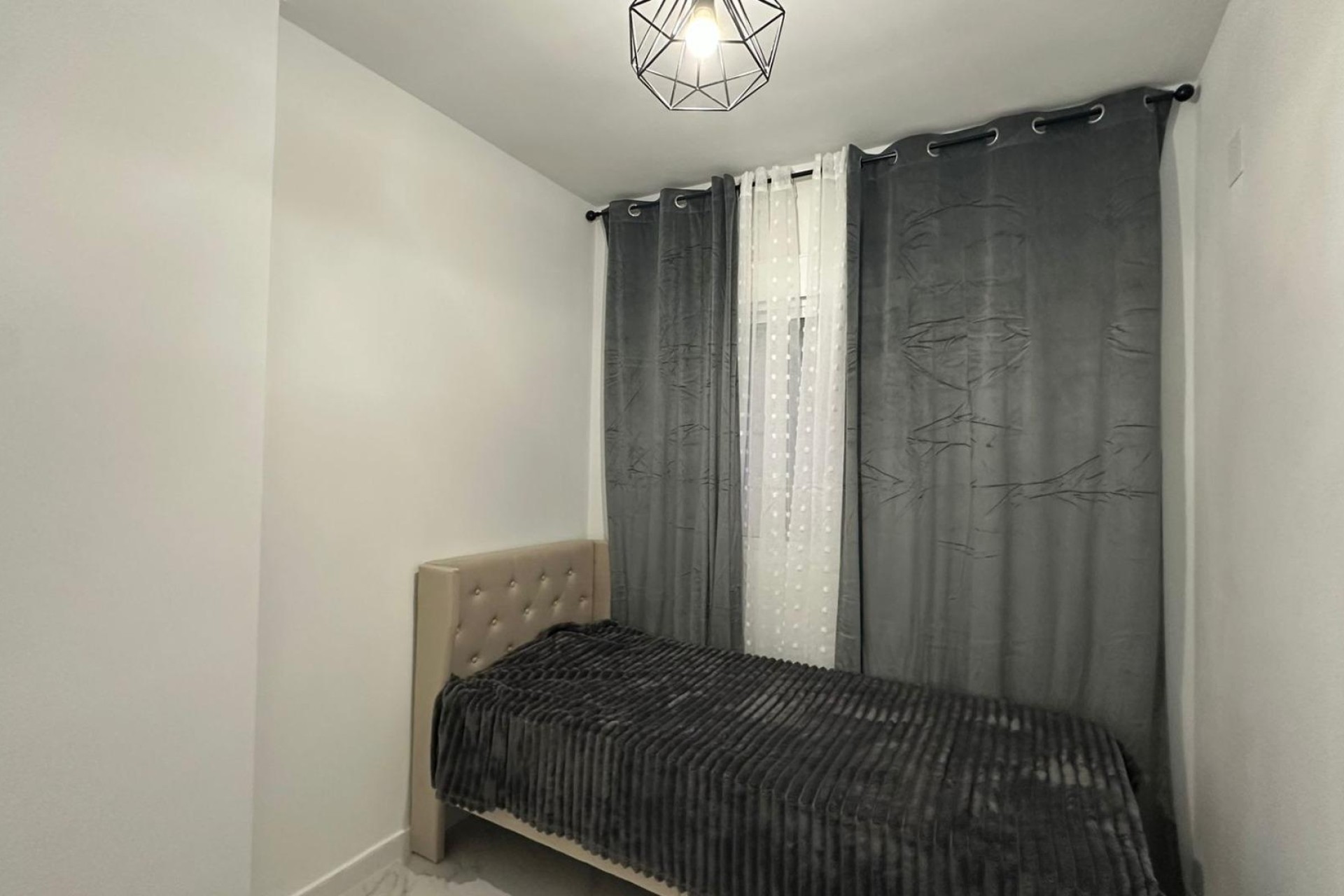 Resale - Wohnung / Appartement -
Torrevieja