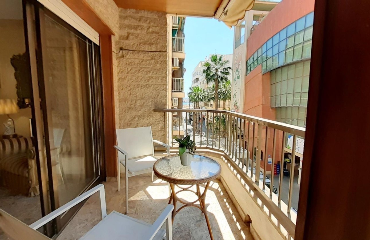 Resale - Wohnung / Appartement -
Torrevieja
