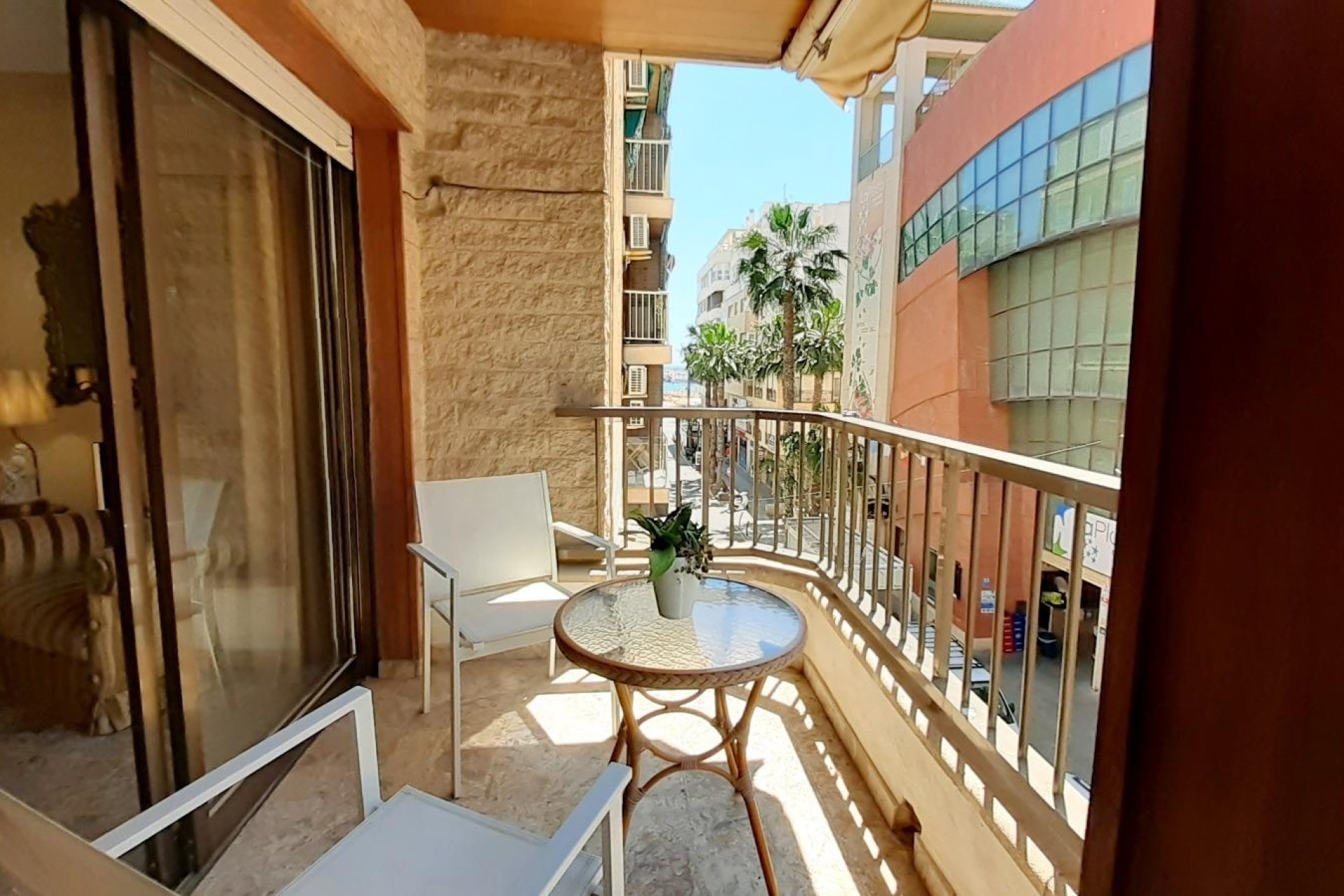 Resale - Wohnung / Appartement -
Torrevieja