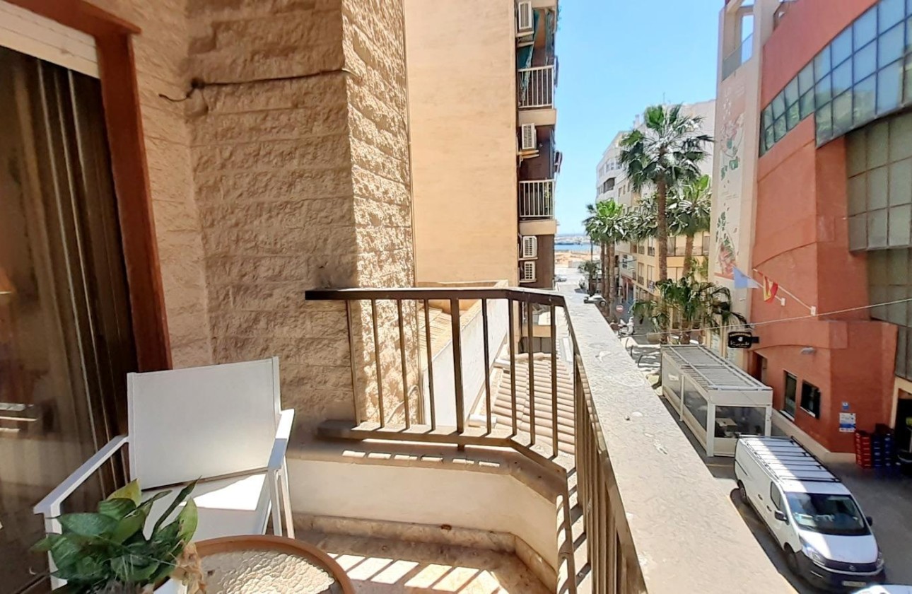 Resale - Wohnung / Appartement -
Torrevieja