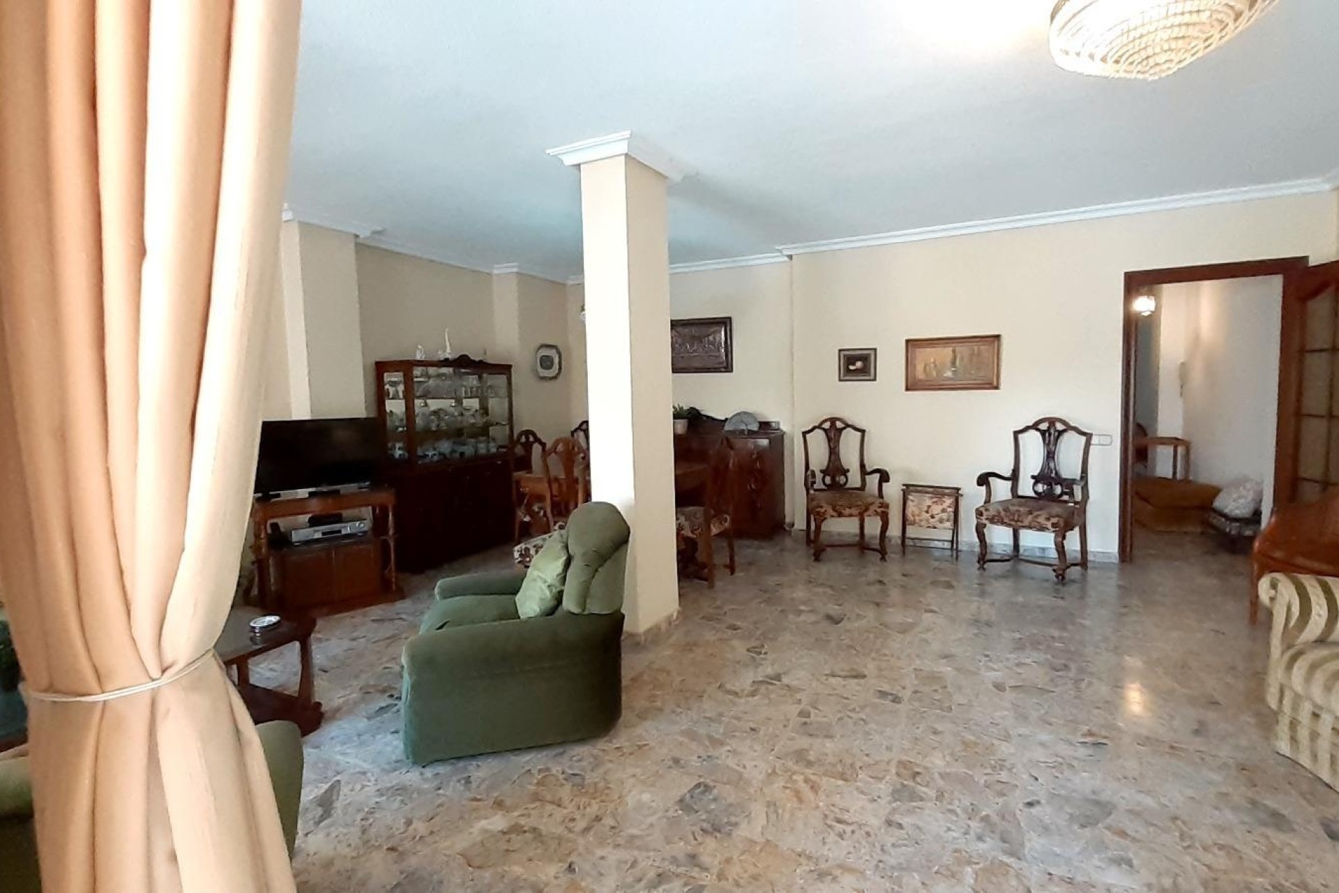 Resale - Wohnung / Appartement -
Torrevieja