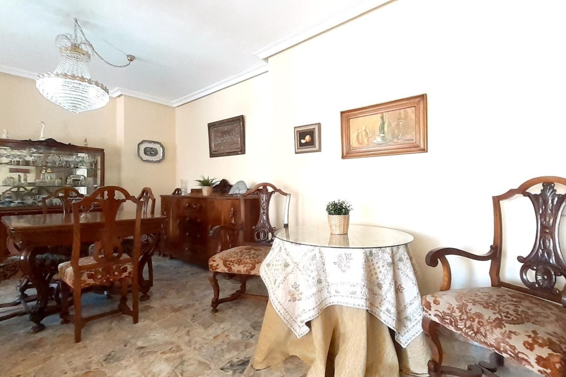 Resale - Wohnung / Appartement -
Torrevieja