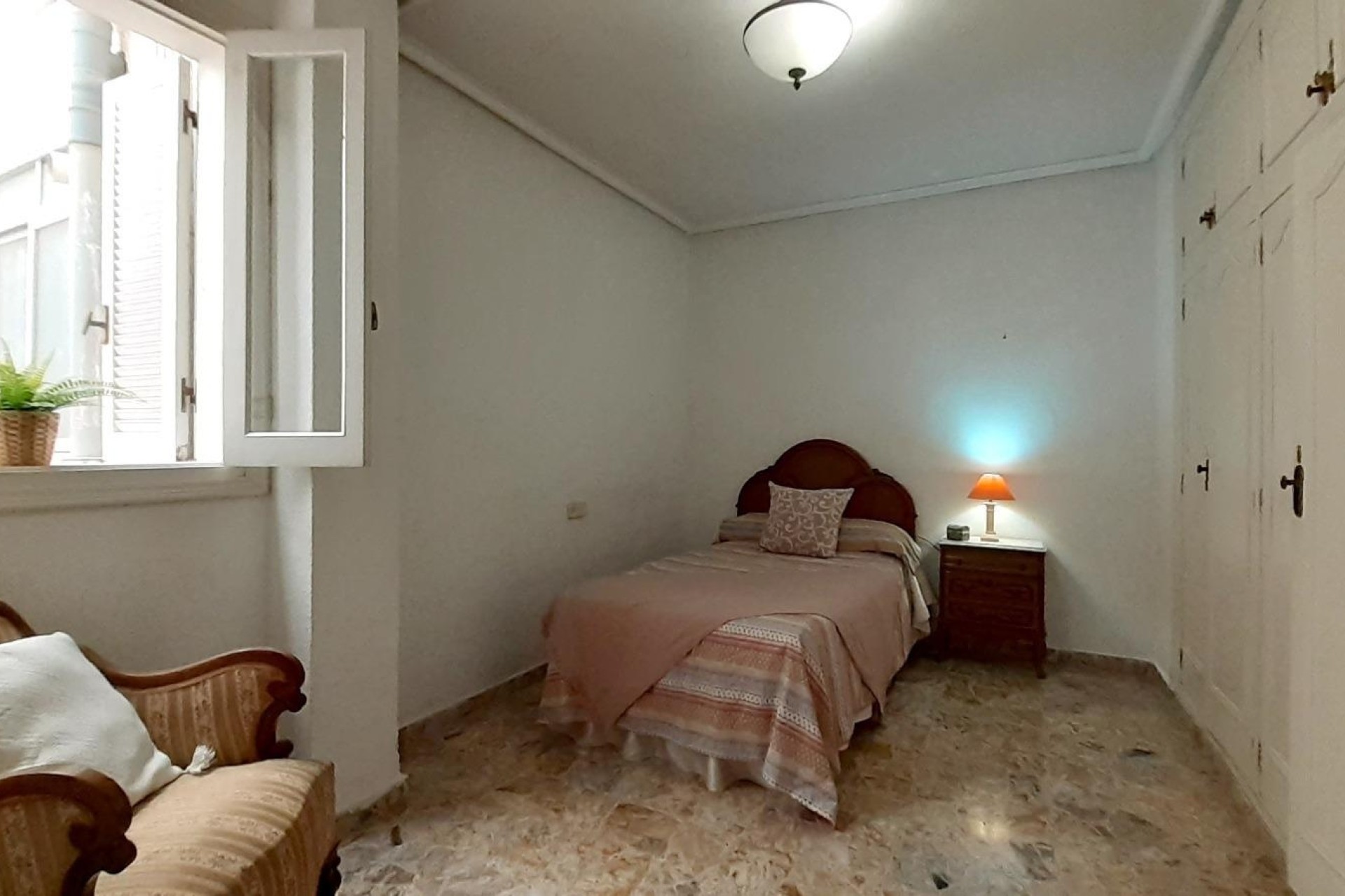 Resale - Wohnung / Appartement -
Torrevieja