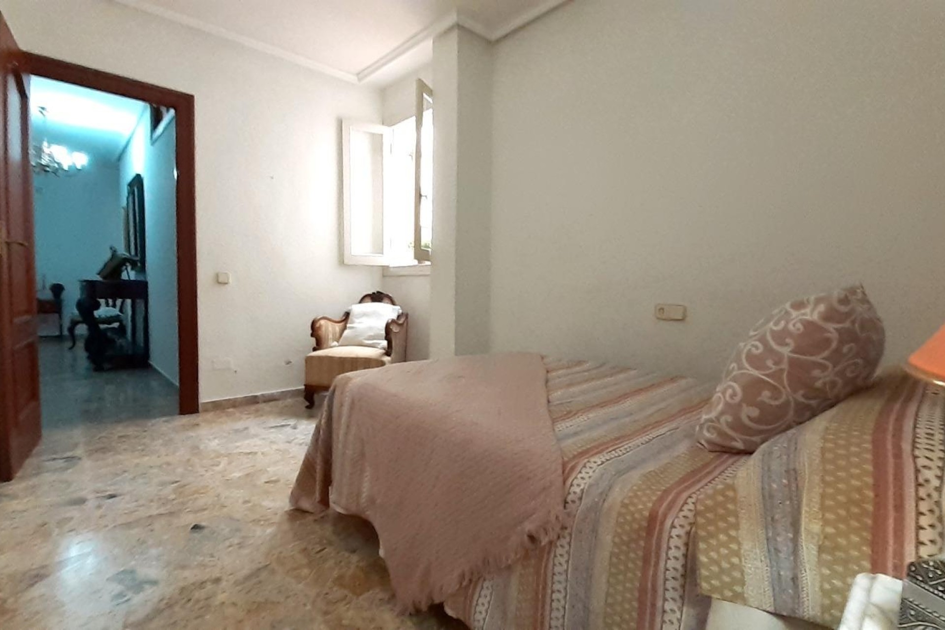 Resale - Wohnung / Appartement -
Torrevieja