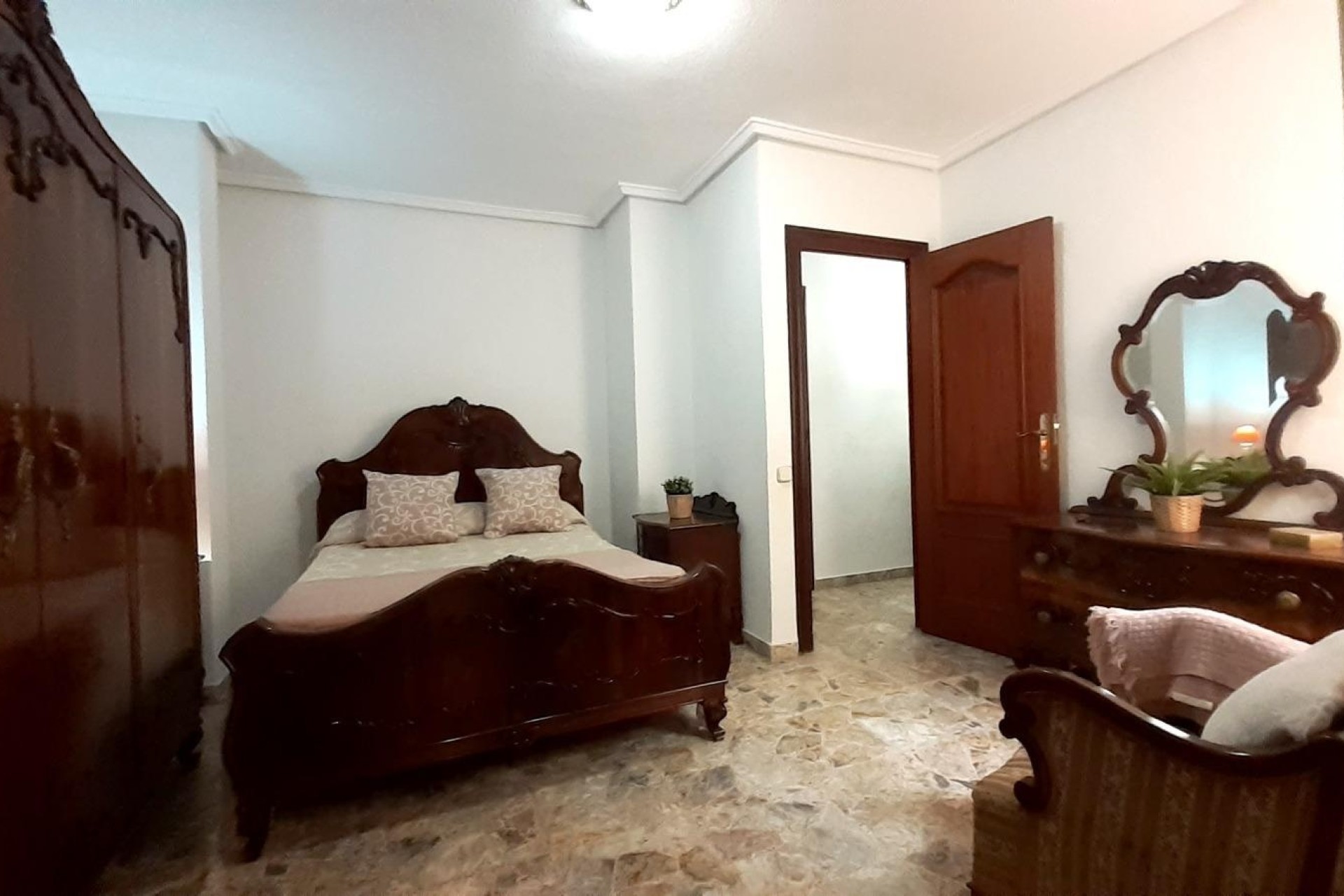 Resale - Wohnung / Appartement -
Torrevieja