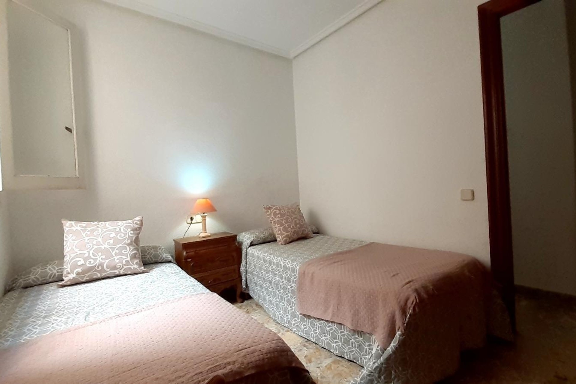 Resale - Wohnung / Appartement -
Torrevieja