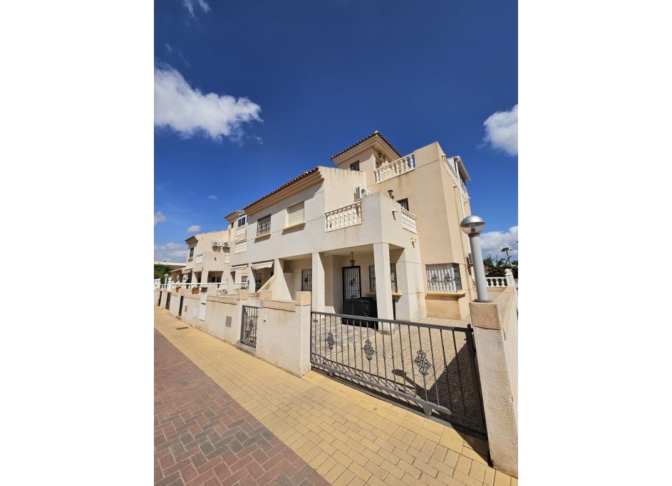 Resale - Wohnung Appartement -
Torrevieja
