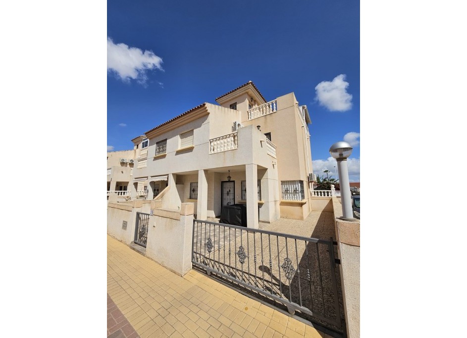 Resale - Wohnung Appartement -
Torrevieja